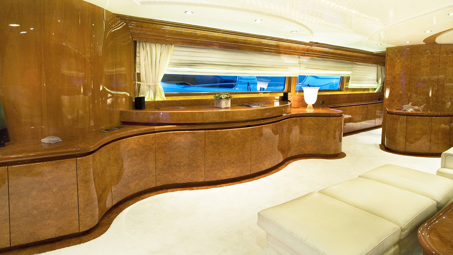 1999 Admiral Yachts Zoi a noleggio (photo 7)