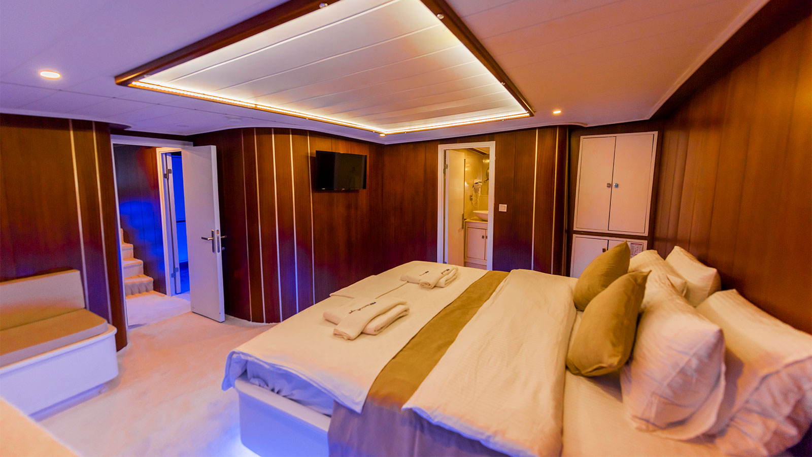2022 Custom Built Buse by Frz en alquiler (photo 8)