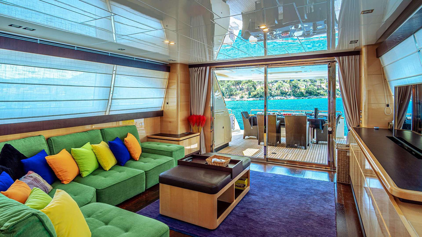 2011 Canados Liberata for charter (photo 2)