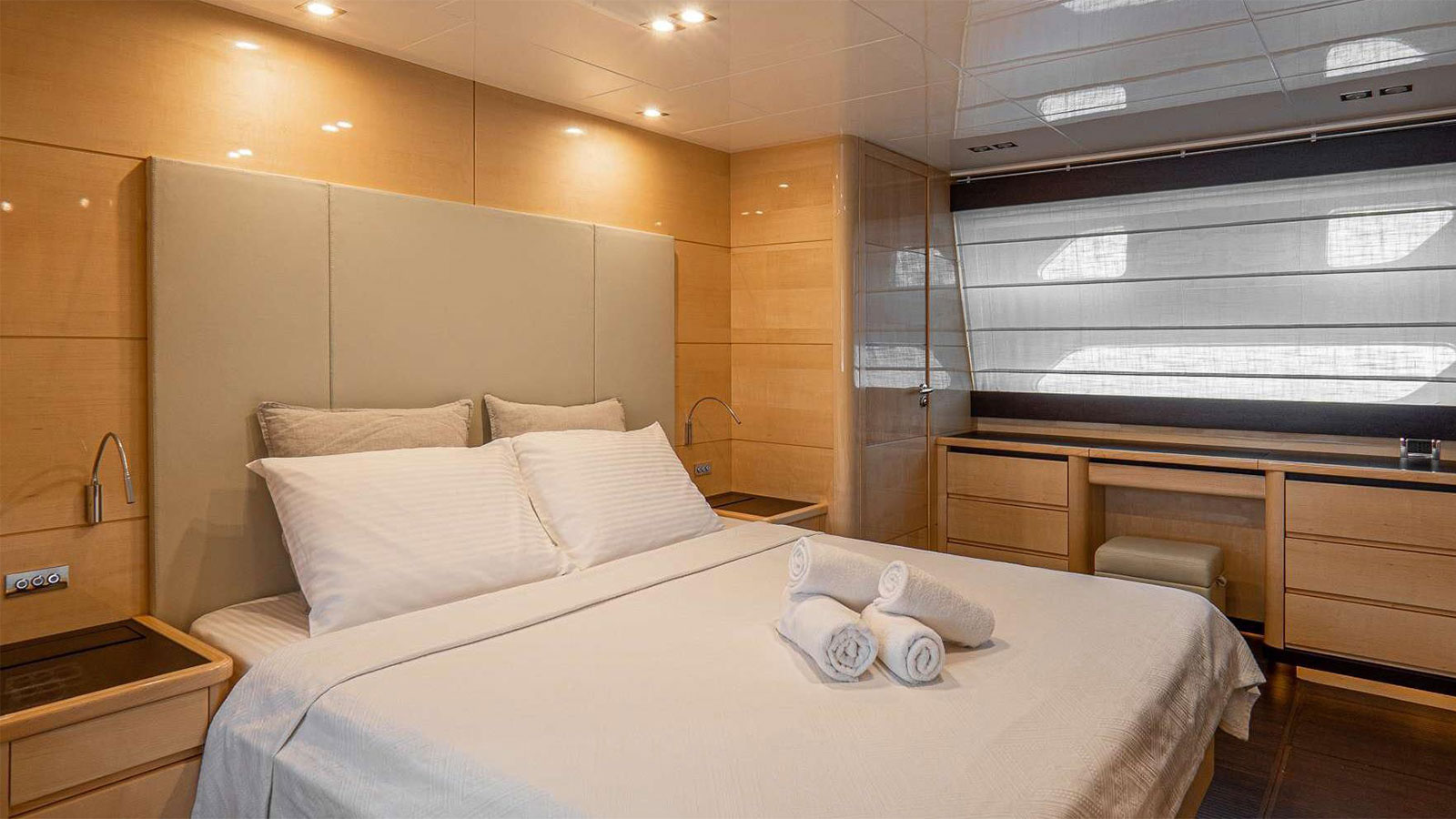 2011 Canados Liberata for charter (photo 5)