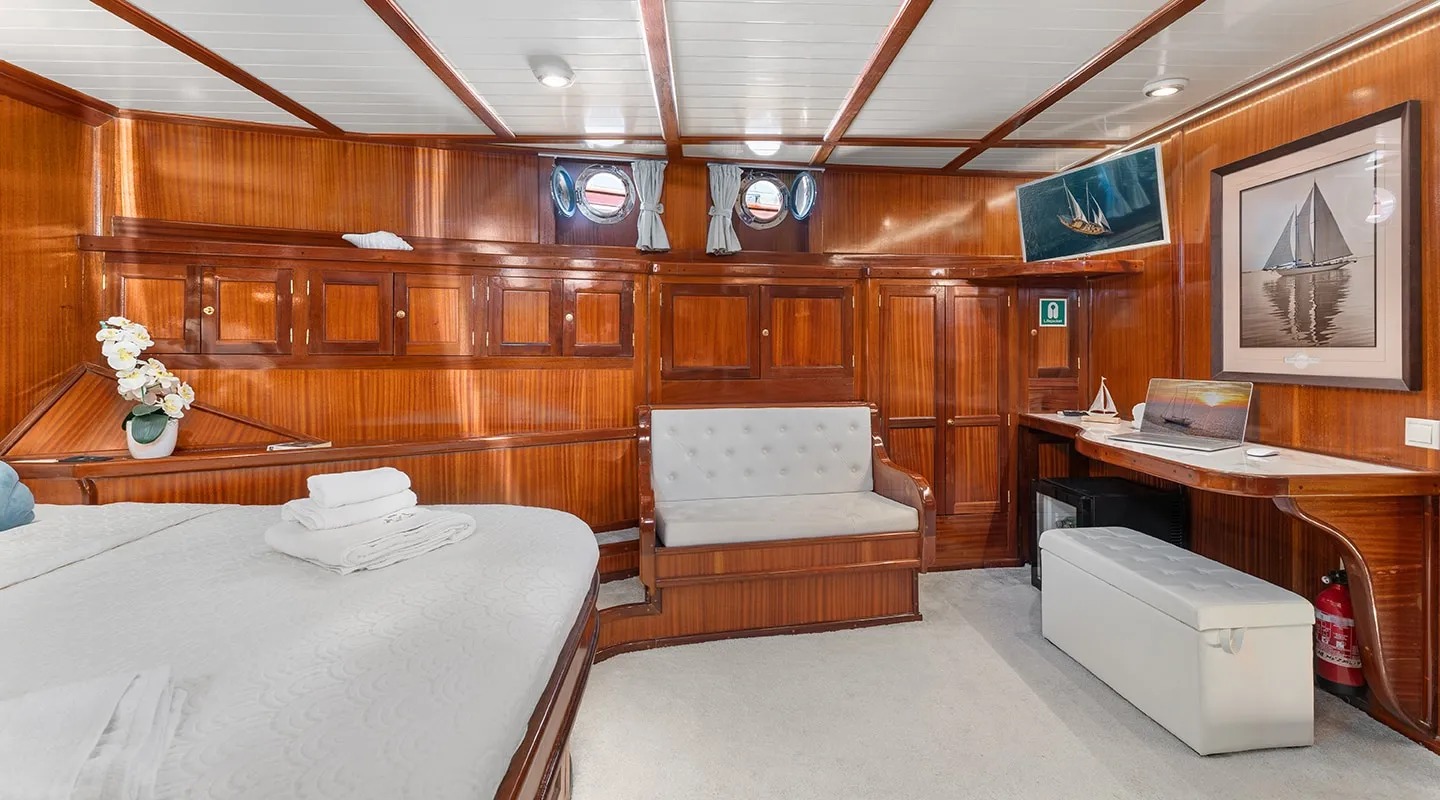 2004 Aegean Yachts Smart Sprit 1 for charter (photo 8)