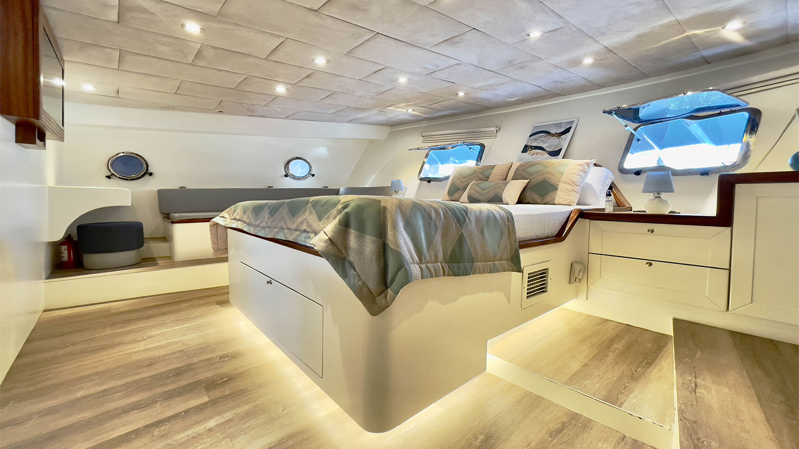 2008 Custom Built Derya Deniz for charter (photo 4)