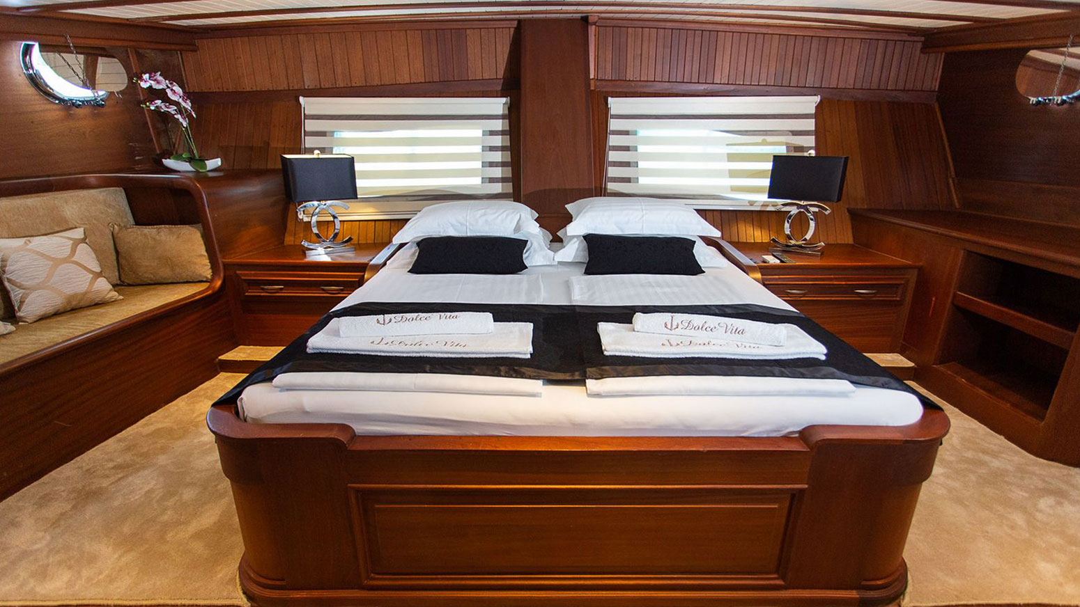 2014 Custom Built Dolce Vita zu chartern (photo 16)