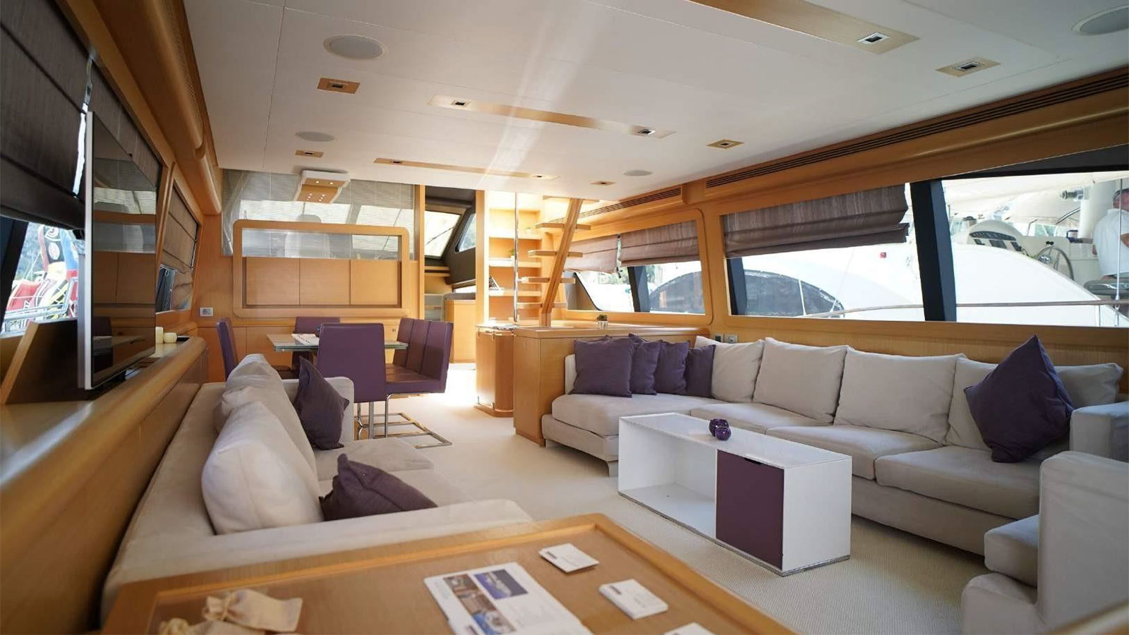 2015 Ferretti 800 for charter (photo 2)