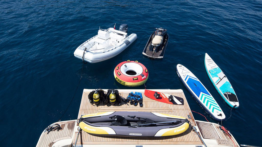 2010 Ferretti Best Off en alquiler (photo 15)