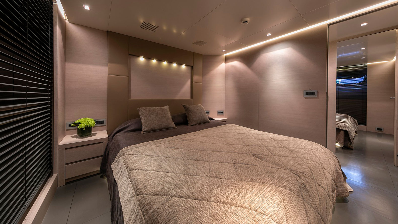 2009 Admiral Yachts Billa na czarter (photo 8)