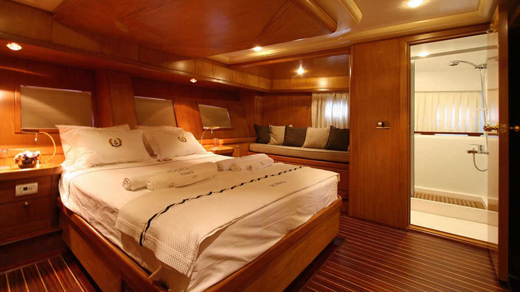 2005 Yener Yachts Mein Schatz zu chartern (photo 9)