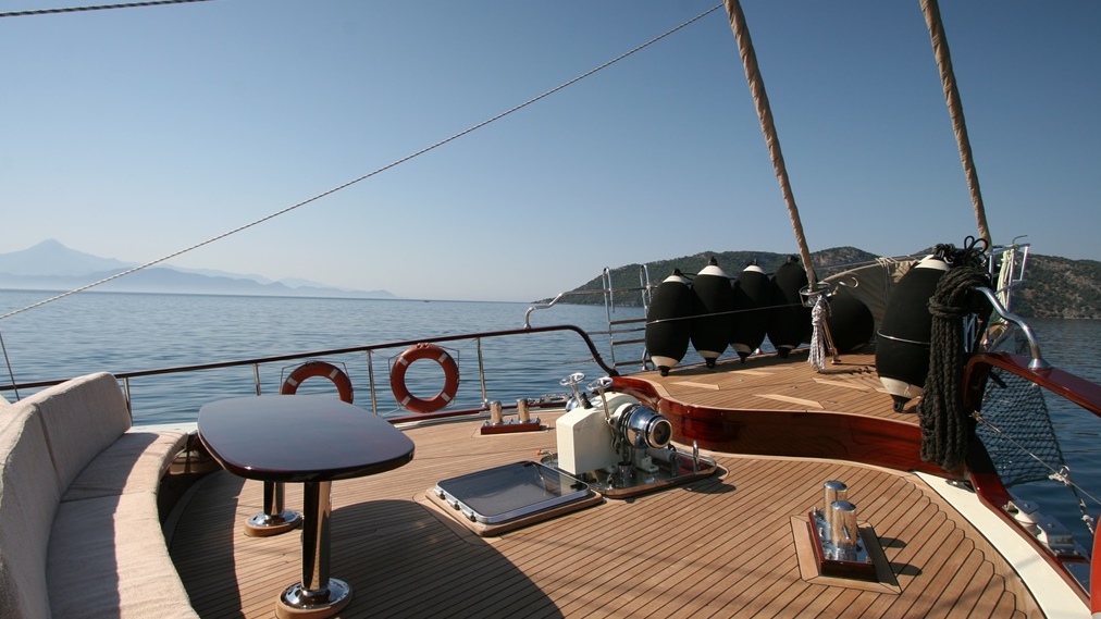 2005 Yener Yachts Mein Schatz zu chartern (photo 13)