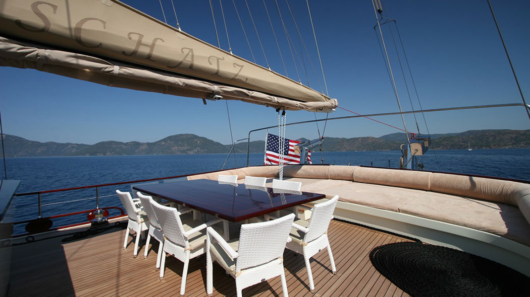 2005 Yener Yachts Mein Schatz zu chartern (photo 17)