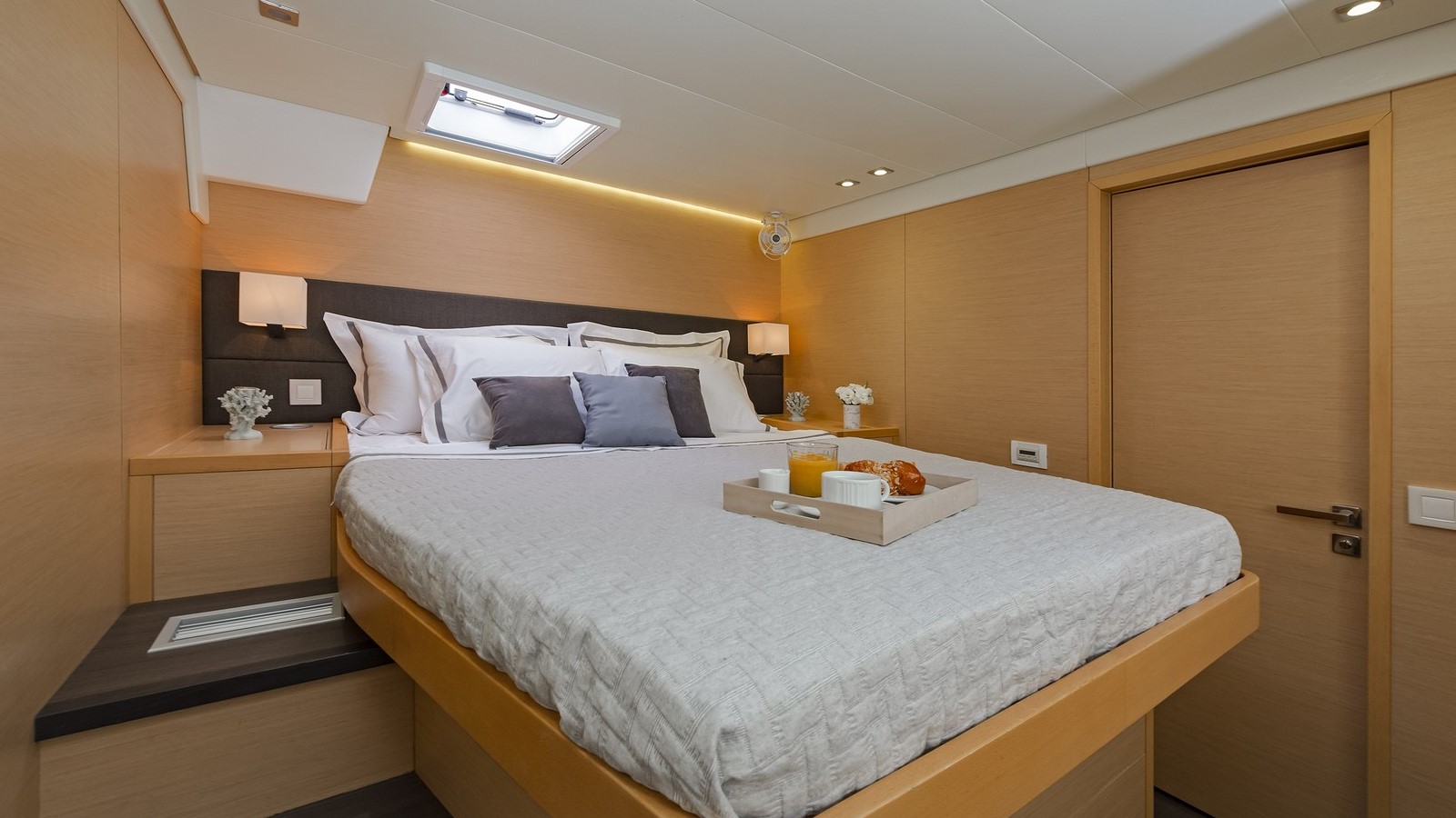 2014 Lagoon 560 te huur (photo 4)