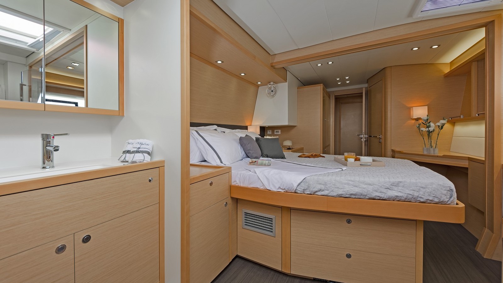 2014 Lagoon 560 te huur (photo 10)
