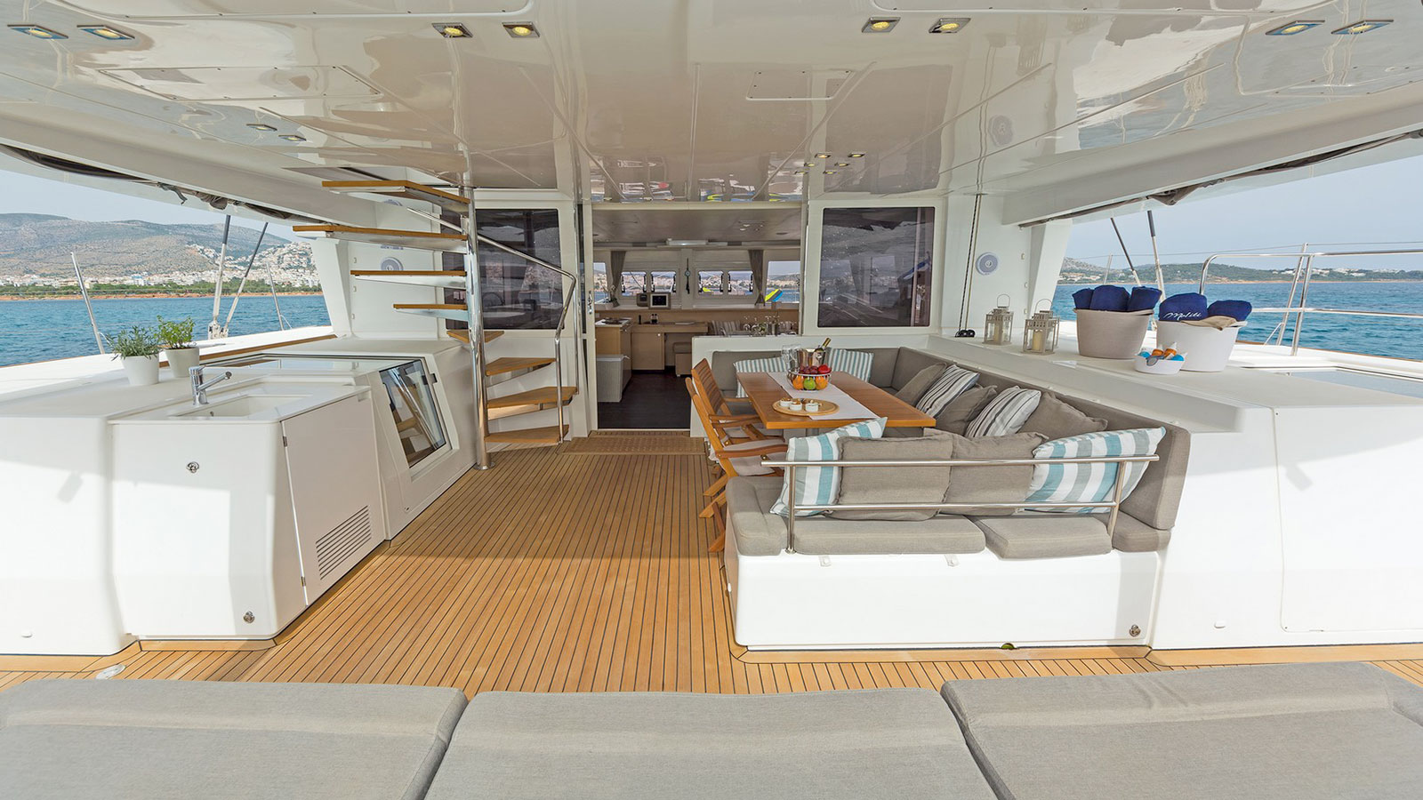 2014 Lagoon 560 te huur (photo 15)