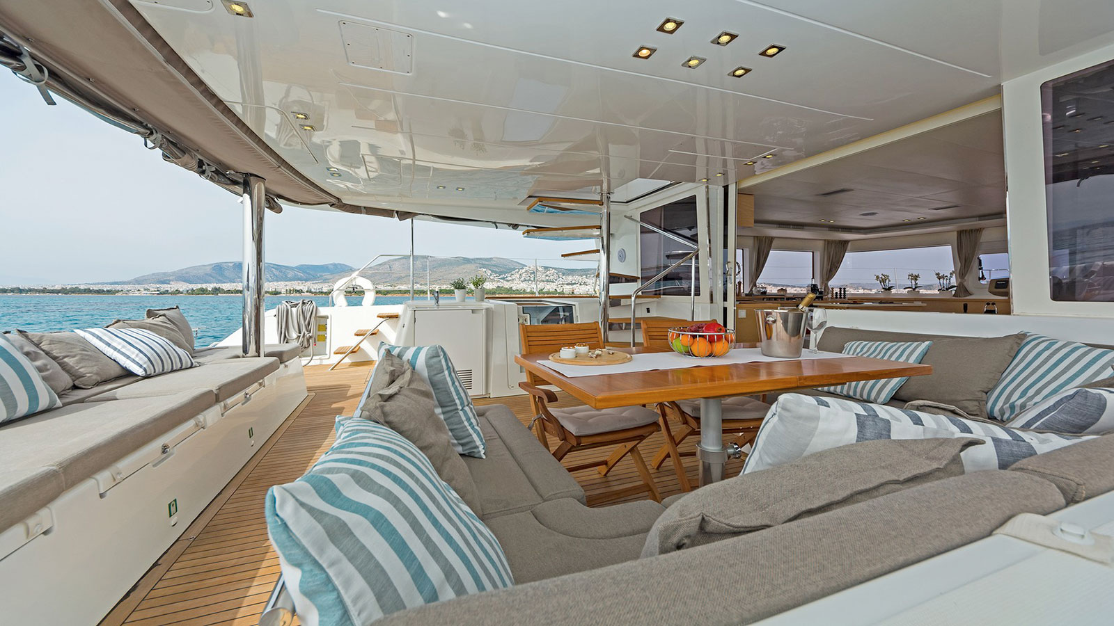 2014 Lagoon 560 te huur (photo 16)