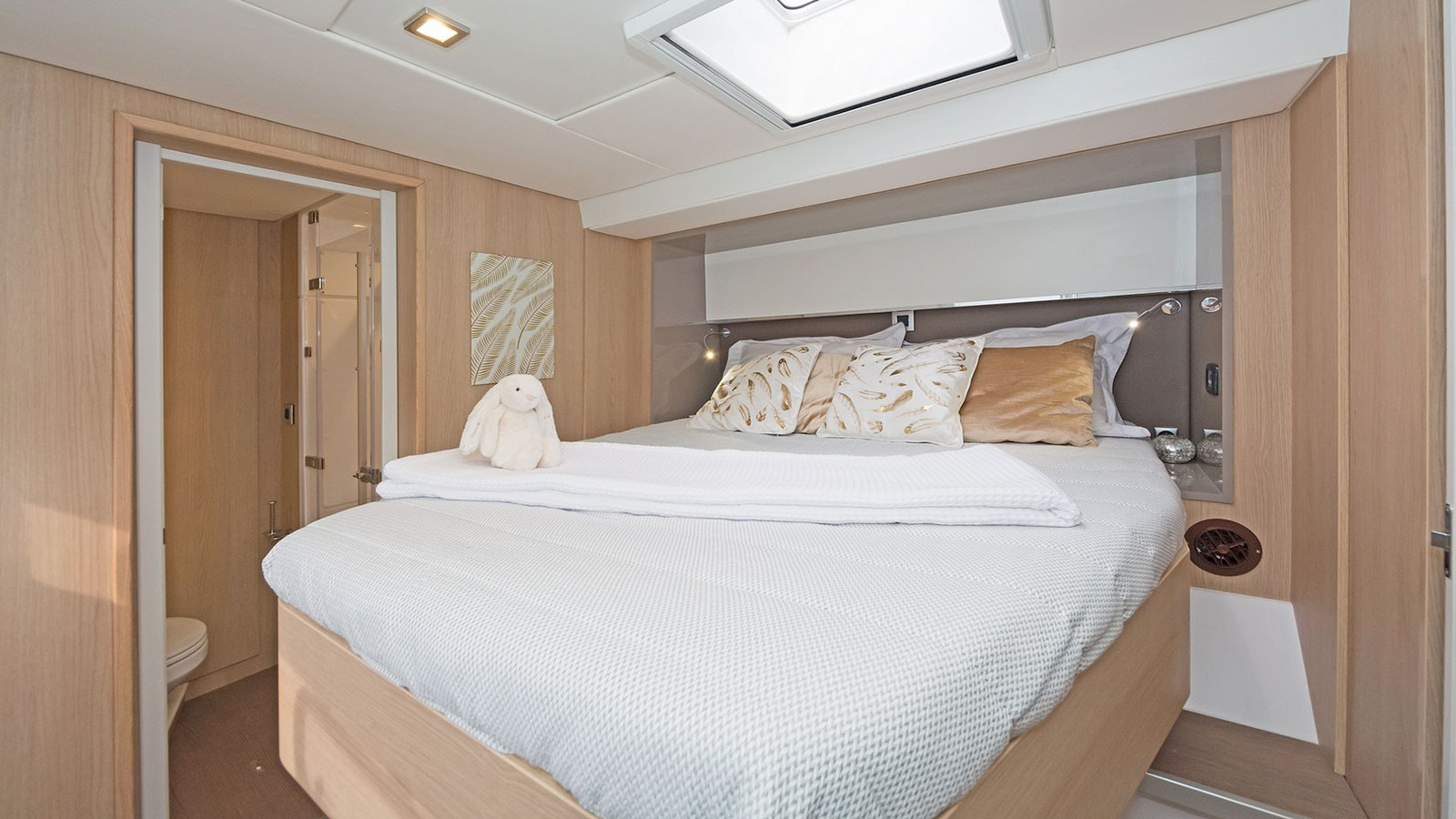 2019 Catana Bali Babalu à louer (photo 5)