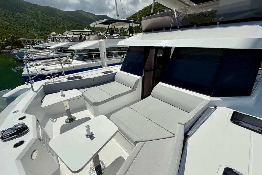 2026 Aventura 56 Motor Yacht for sale (photo 11)