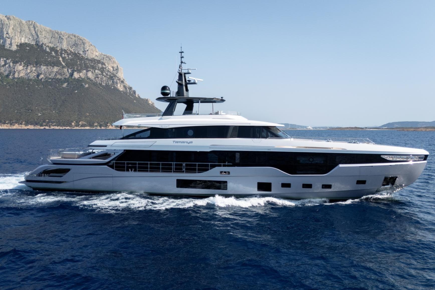 2023 Azimut Grande Trideck for sale (photo 1)