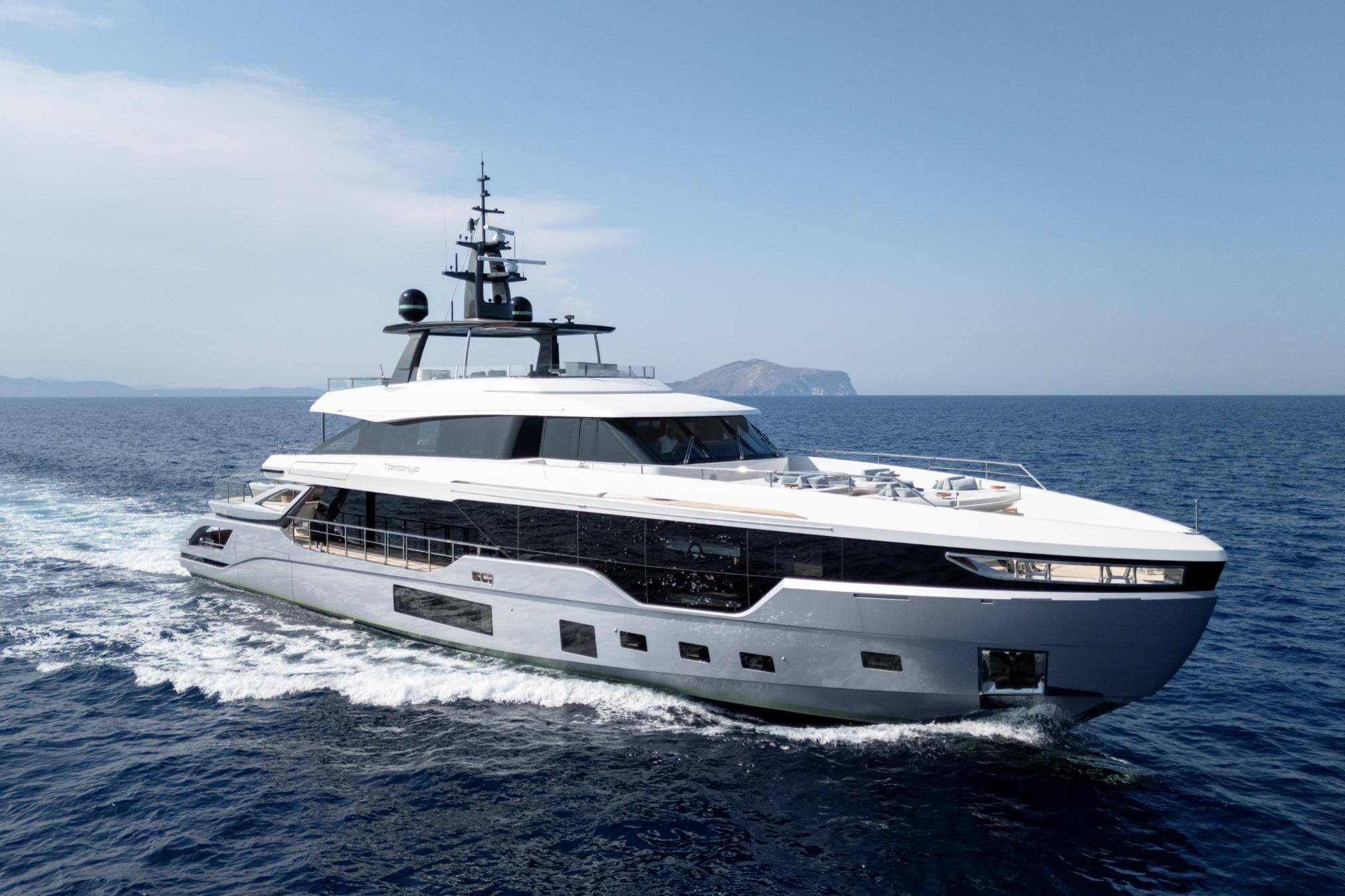 2023 Azimut Grande Trideck for sale (photo 2)
