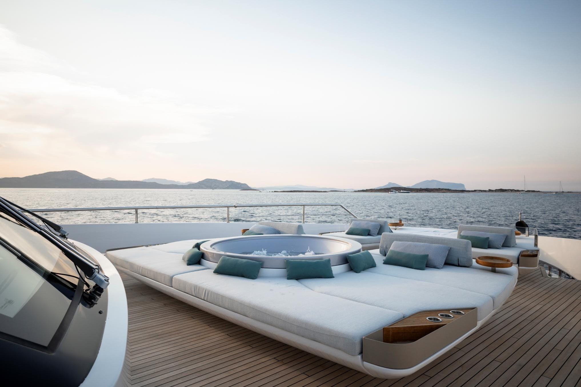 2023 Azimut Grande Trideck for sale (photo 18)