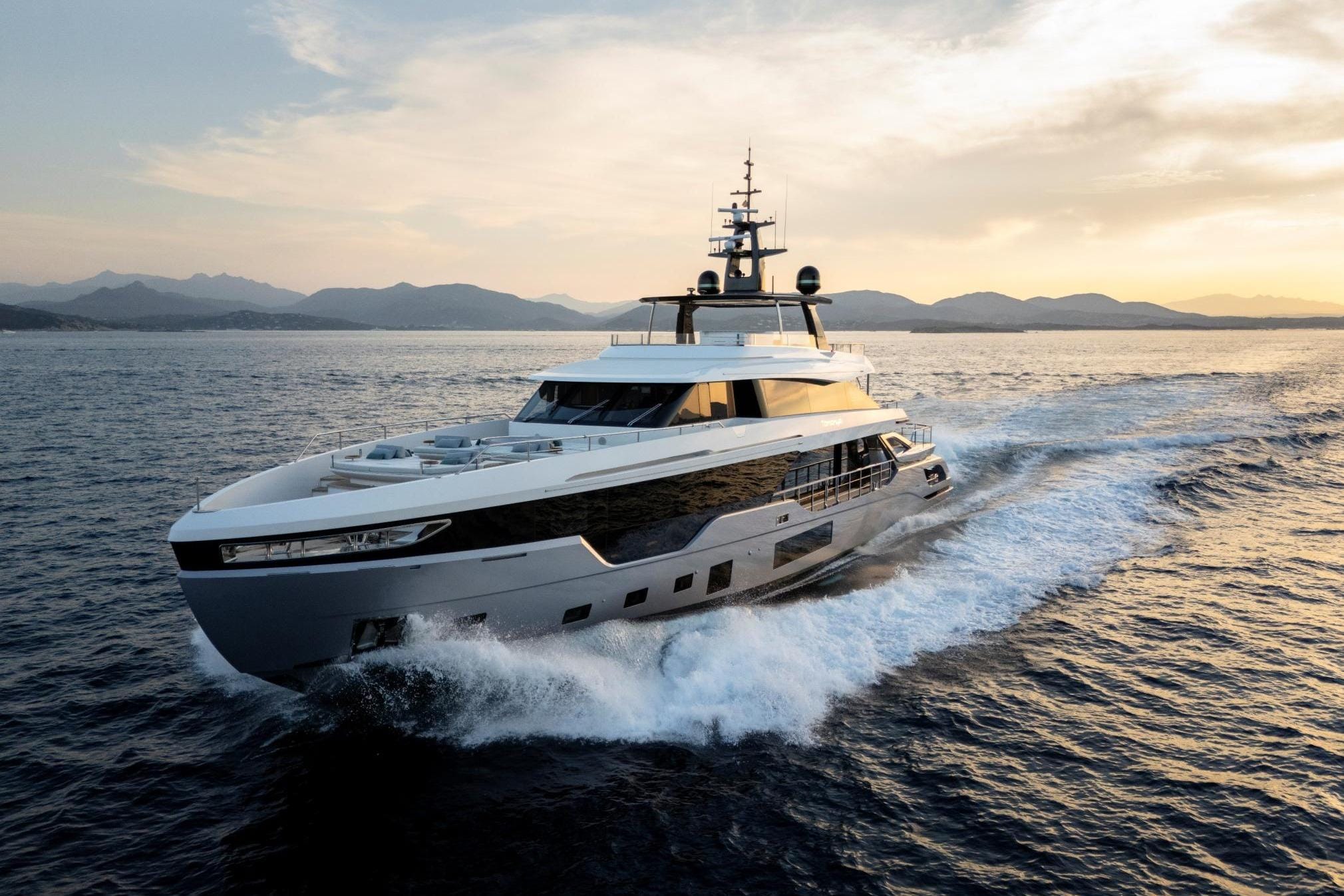 2023 Azimut Grande Trideck for sale (photo 24)