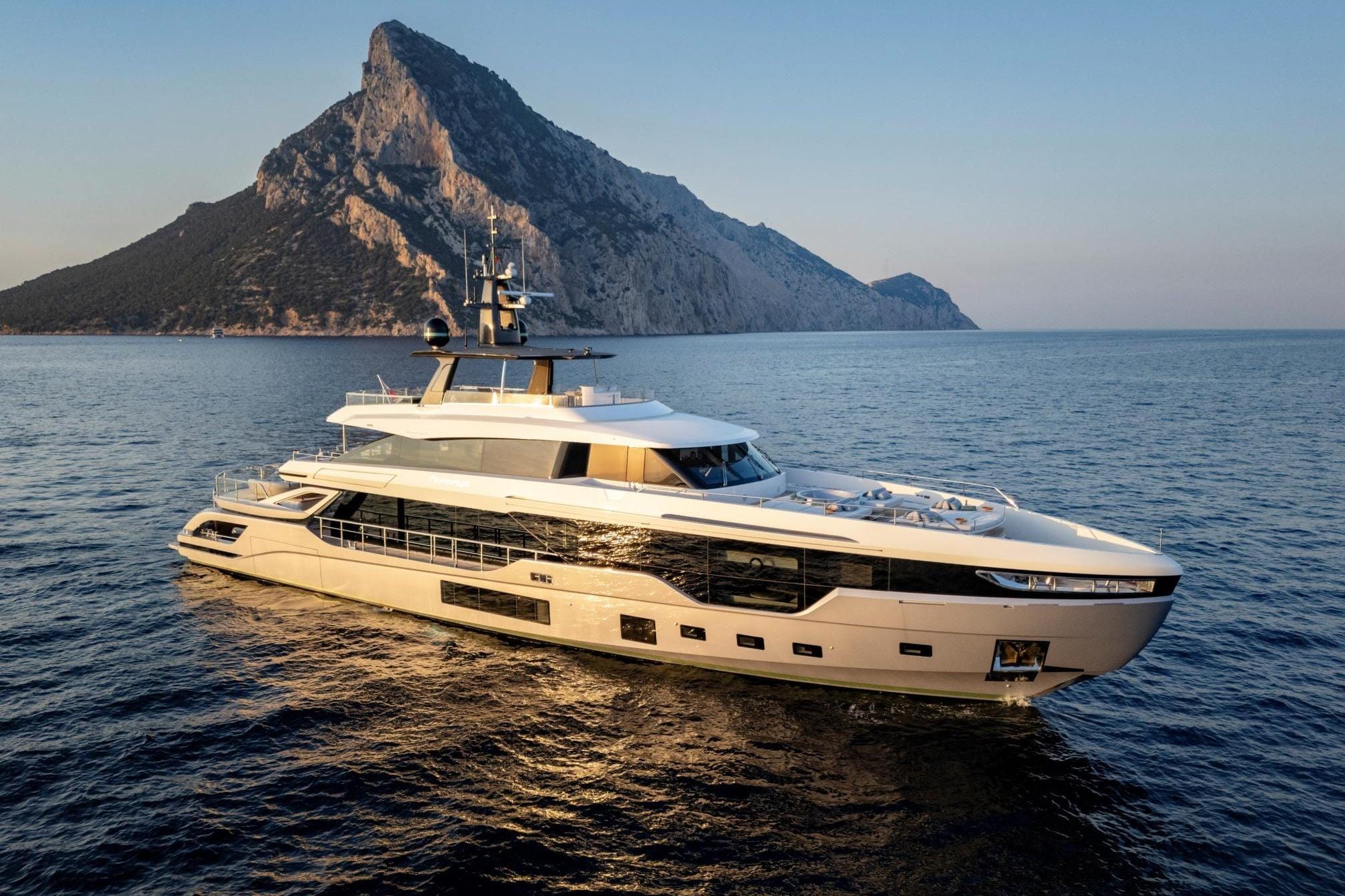 2023 Azimut Grande Trideck for sale (photo 25)