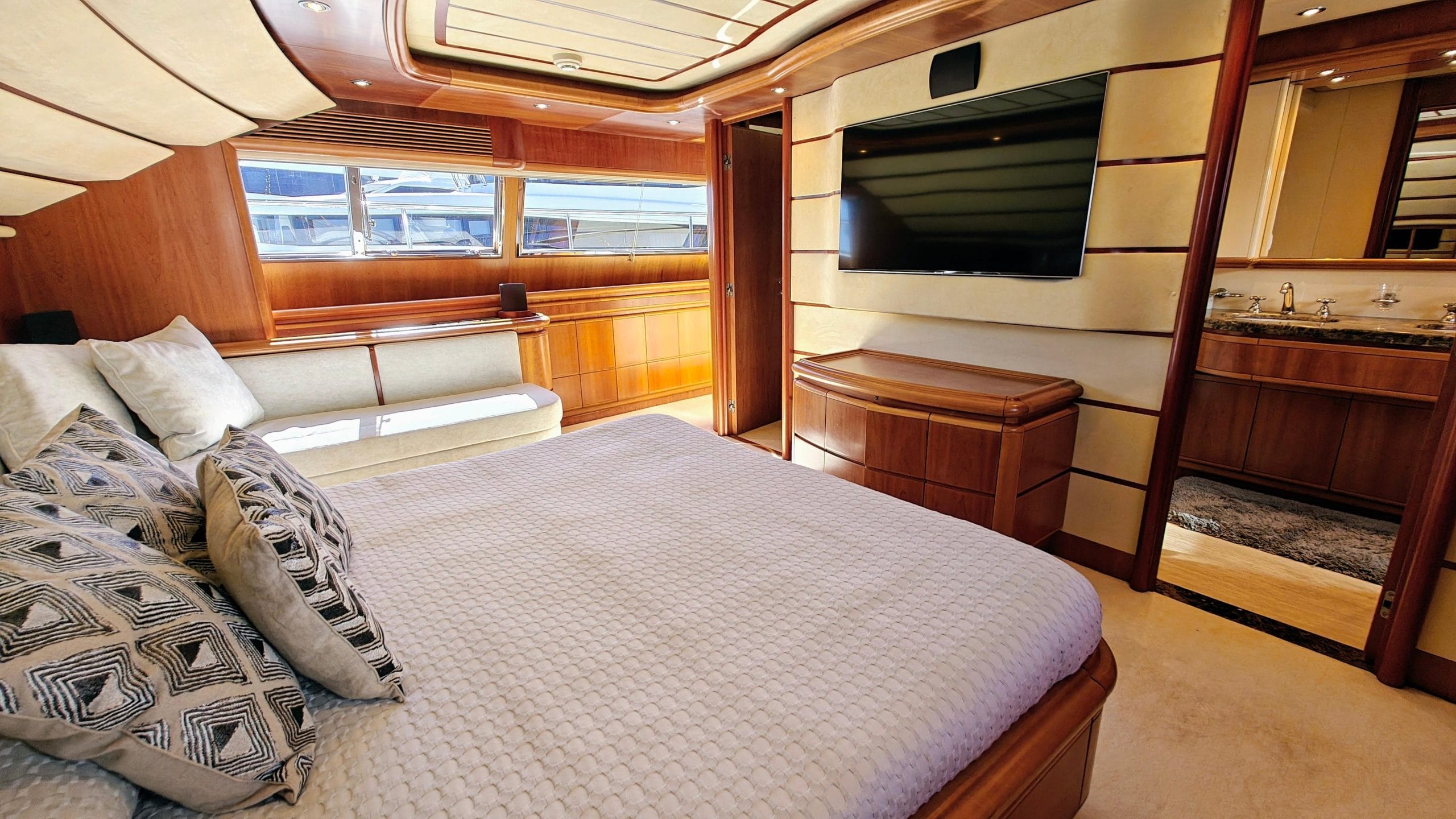 2004 Ferretti Yachts Custom Line 94 à vendre (photo 9)