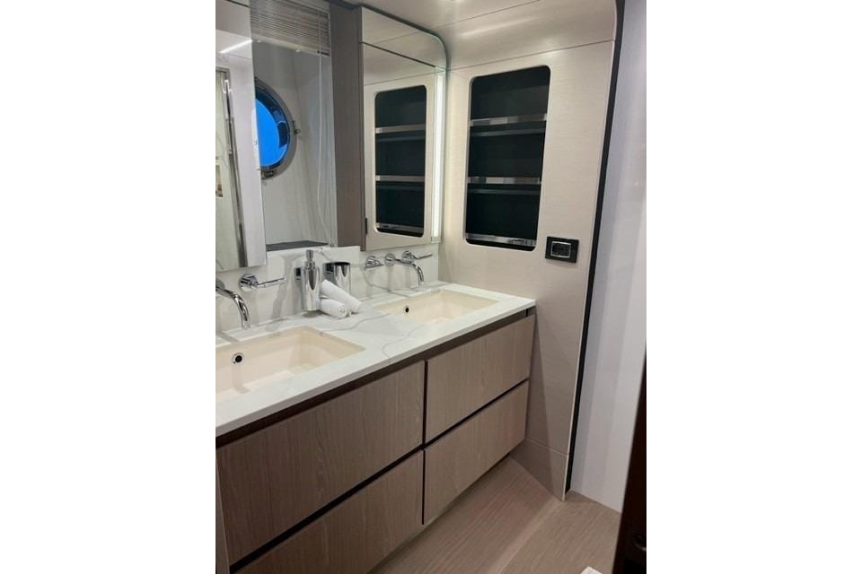 2020 Azimut 72 for sale (photo 28)