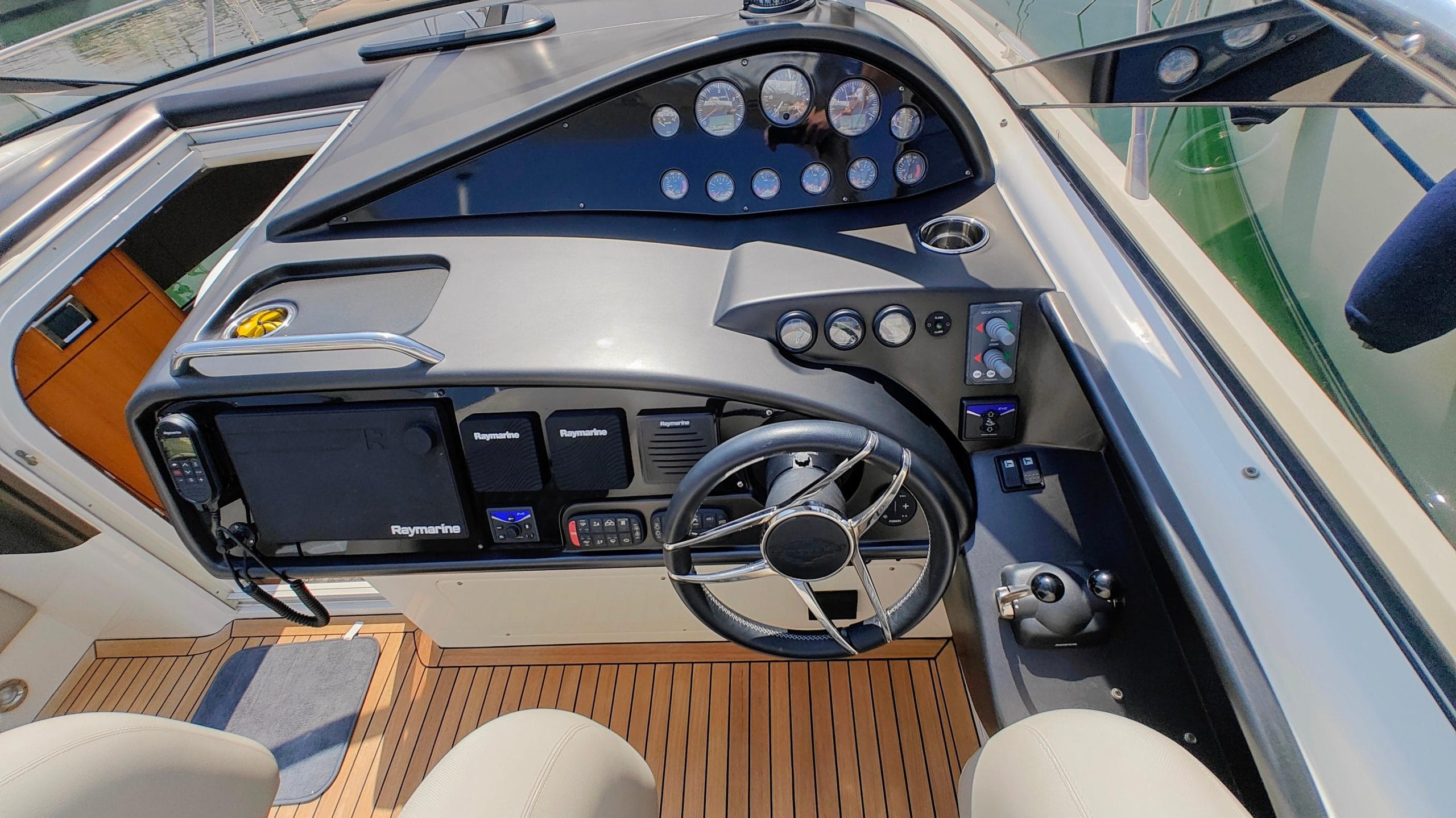 2007 Sunseeker Superhawk 43 in vendita (photo 17)