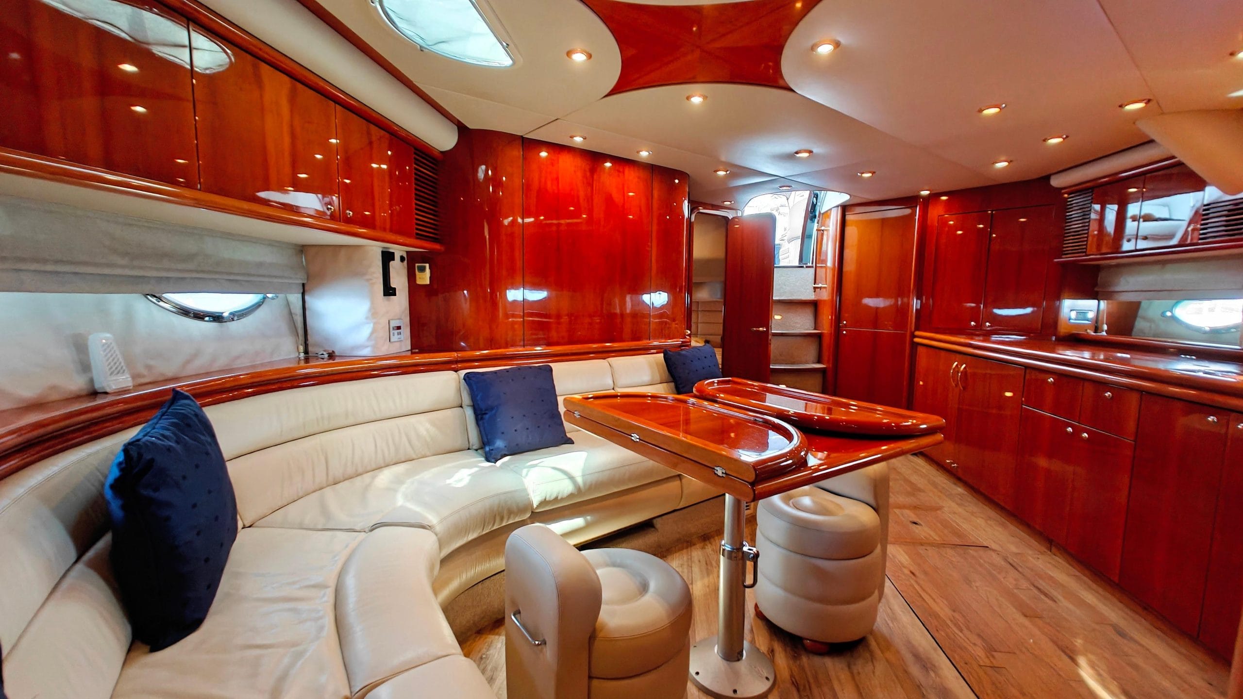 2002 Sunseeker Predator 56 te koop (photo 3)