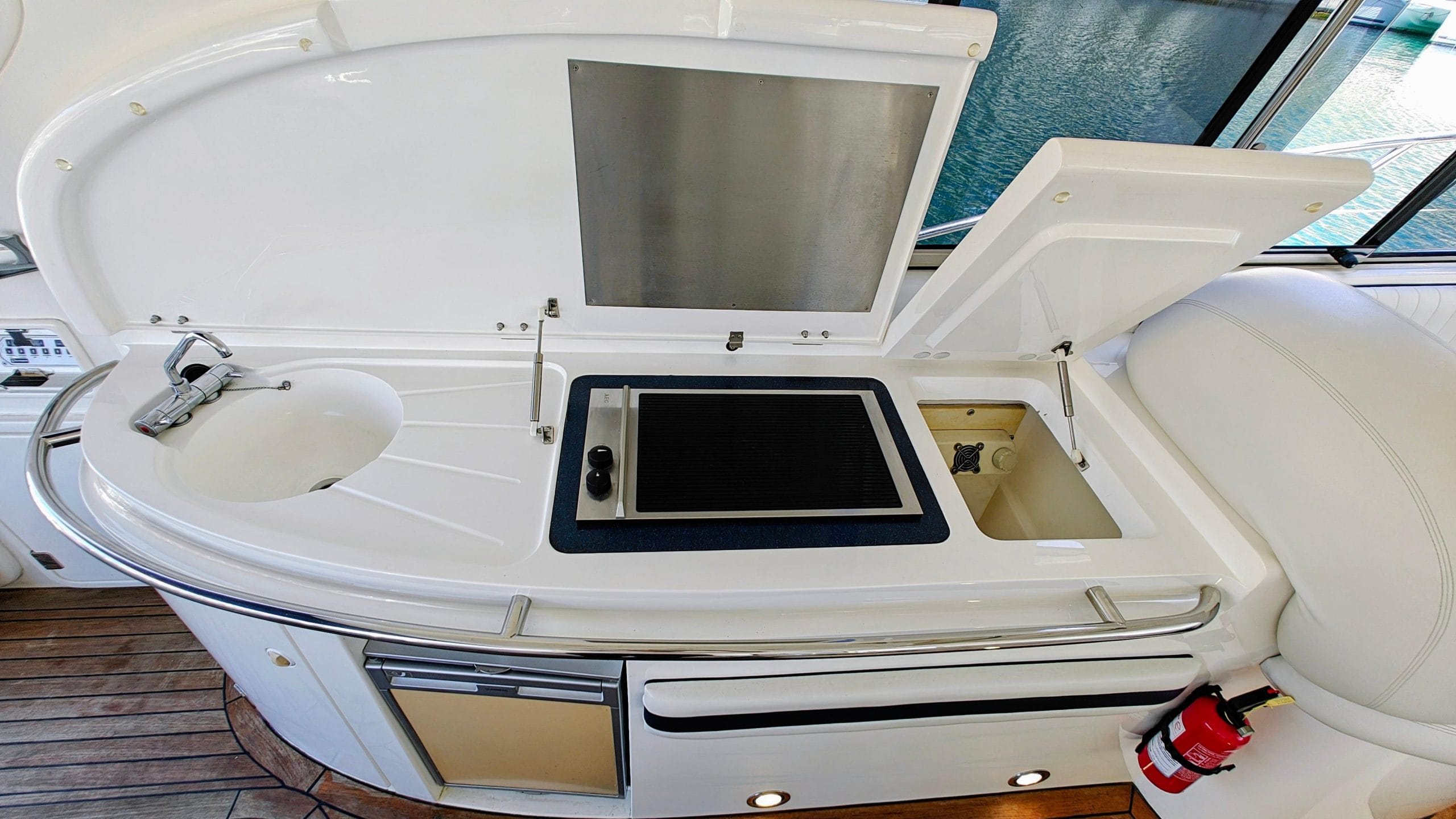 2002 Sunseeker Predator 56 te koop (photo 16)