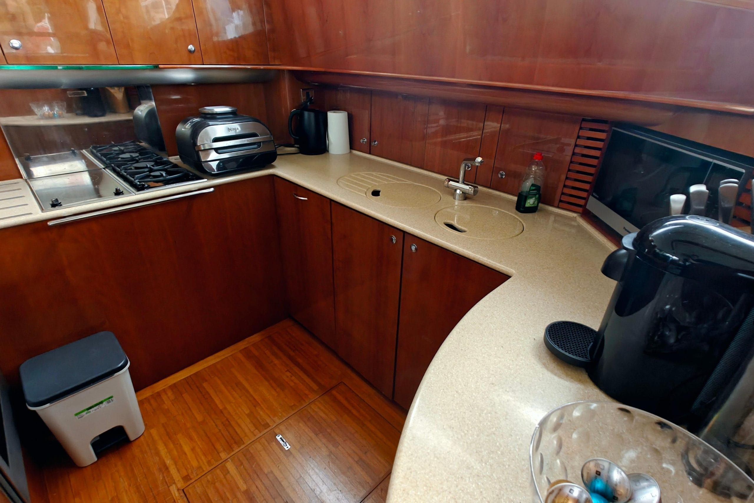 2003 Princess 65 for sale (photo 14)