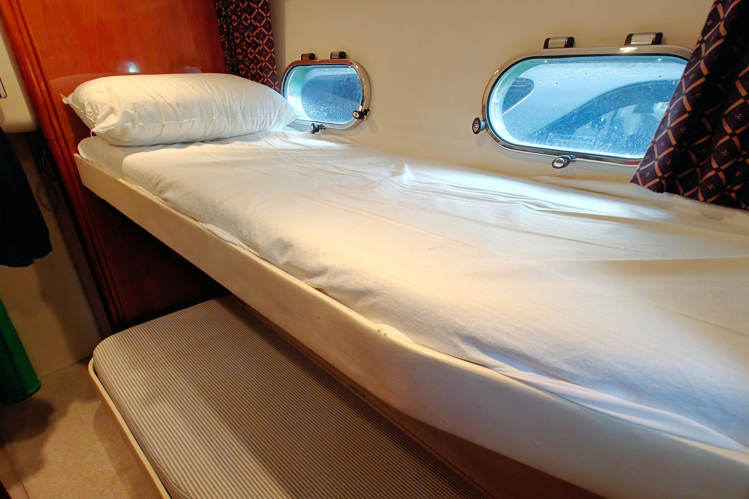 2003 Princess 65 for sale (photo 25)