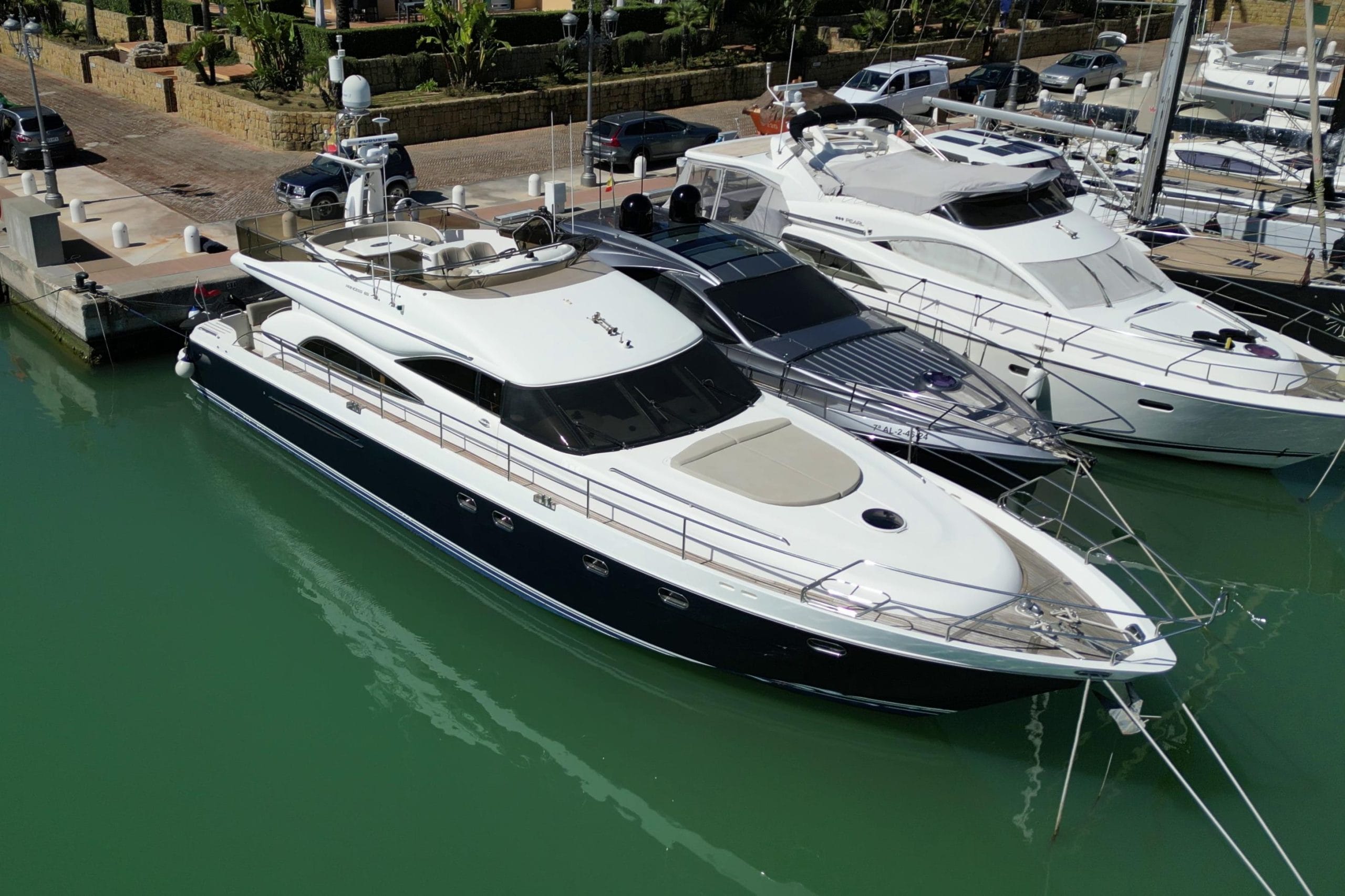2003 Princess 65 for sale (photo 37)