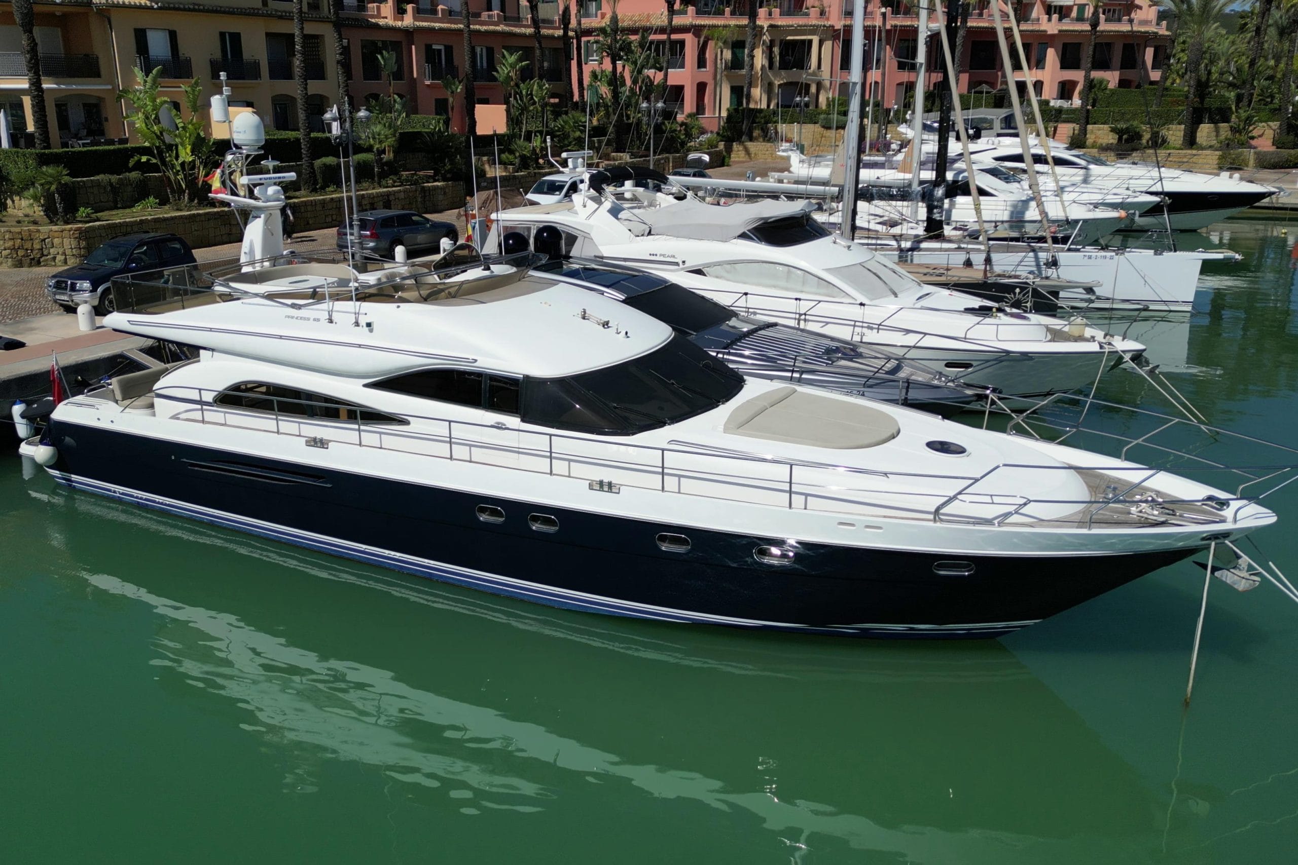 2003 Princess 65 for sale (photo 40)