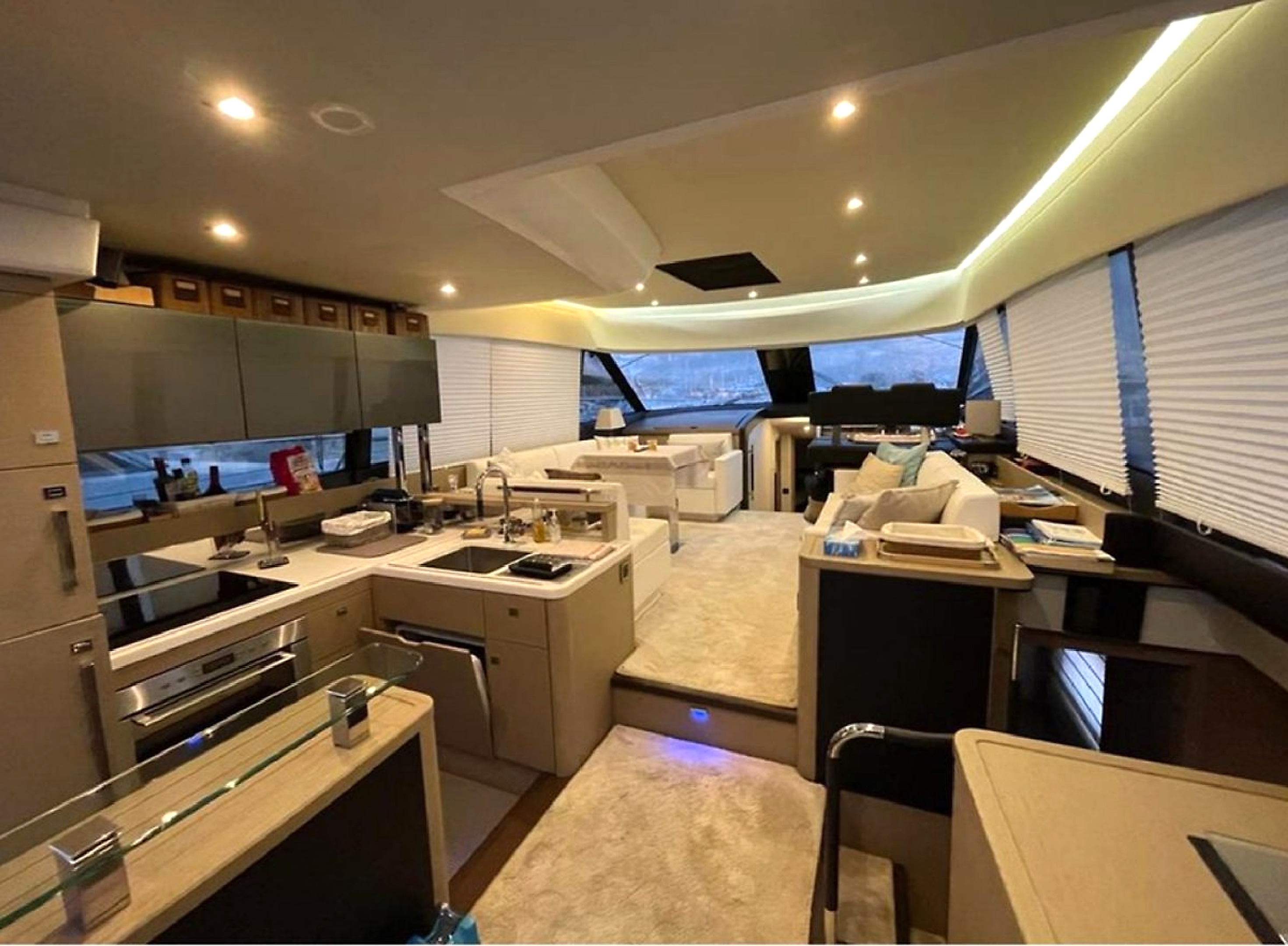 2015 Prestige 550 à vendre (photo 4)