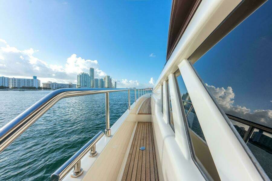 2014 Ferretti Yachts 870 à vendre (photo 5)