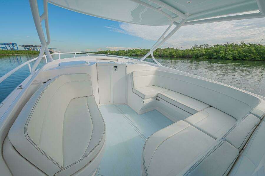 2018 Intrepid 407 Cuddy à vendre (photo 3)