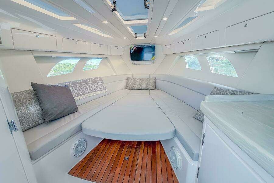 2018 Intrepid 407 Cuddy à vendre (photo 7)