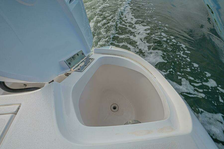 2018 Intrepid 407 Cuddy à vendre (photo 9)