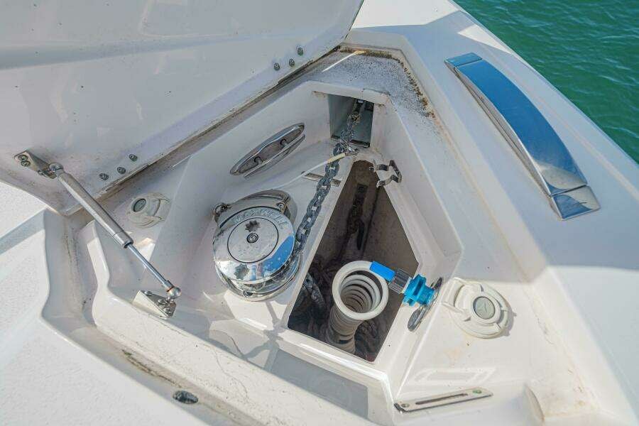2018 Intrepid 407 Cuddy à vendre (photo 12)