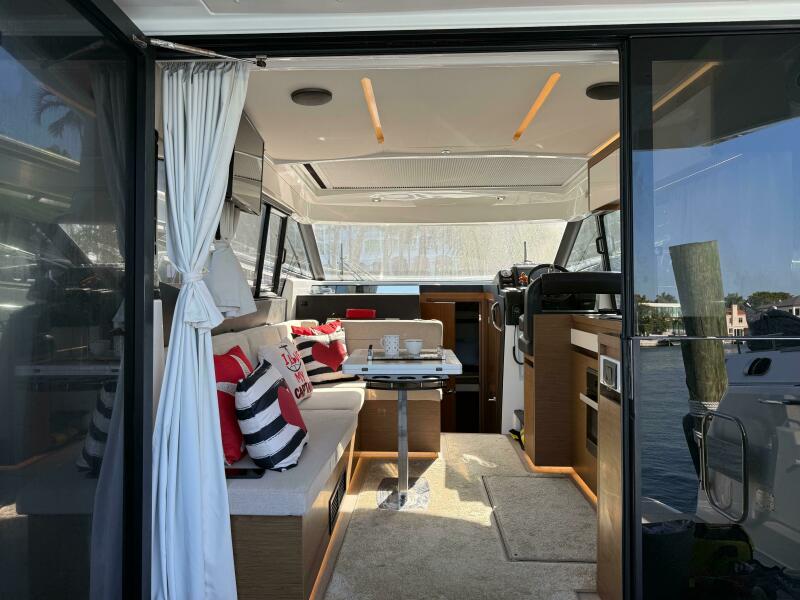 2020 Jeanneau NC 37 for sale (photo 2)