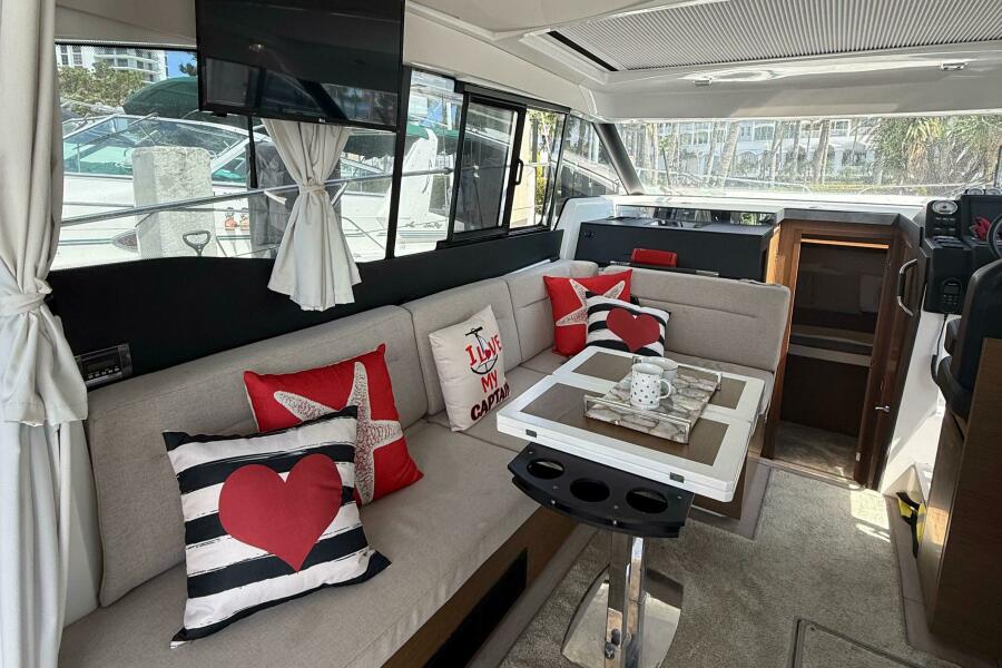 2020 Jeanneau NC 37 for sale (photo 6)