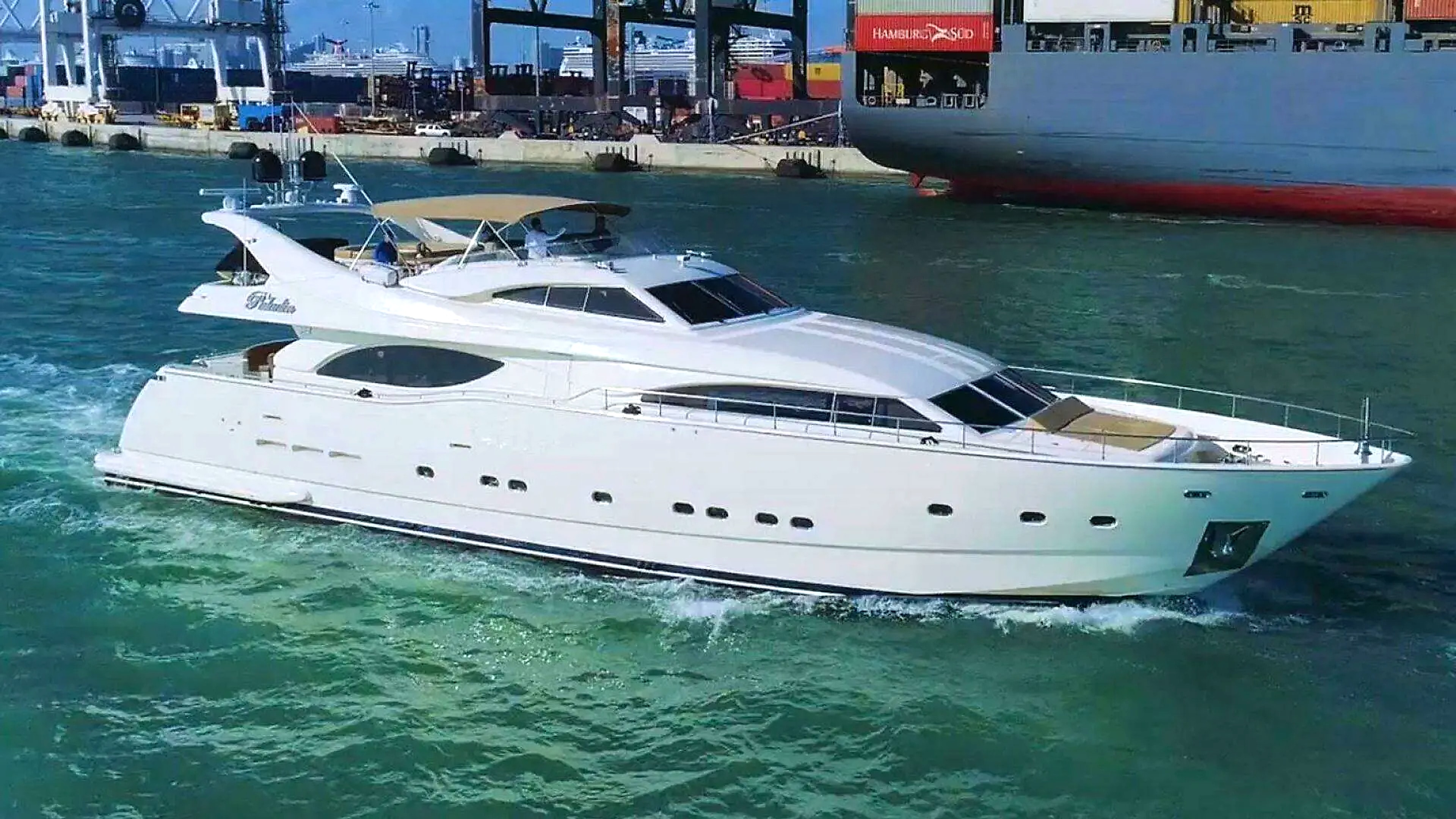 2000 Ferretti Yachts Custom Line 94 for sale (photo 2)