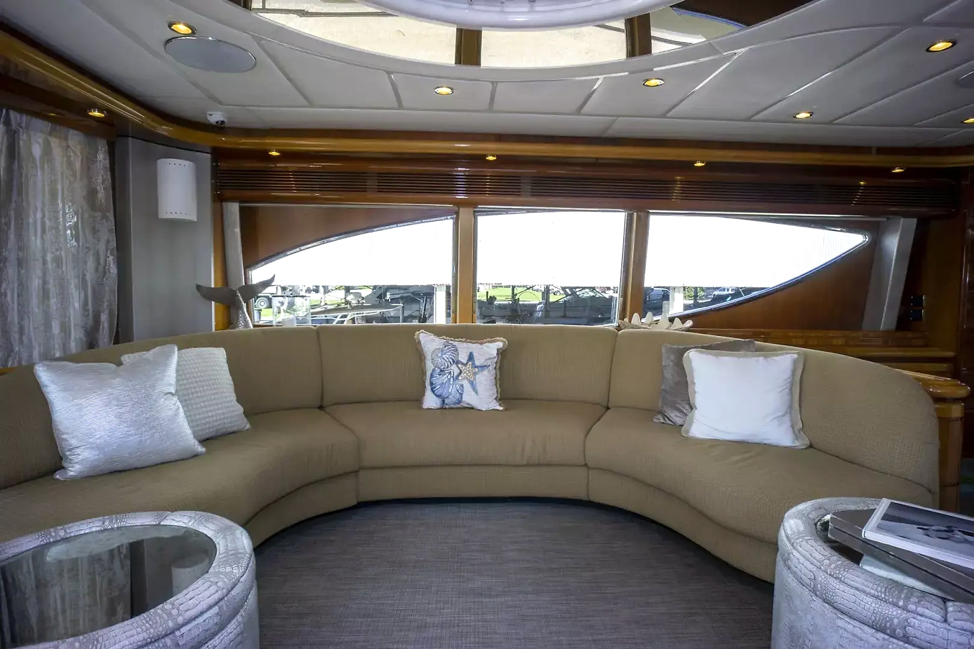 2000 Ferretti Yachts Custom Line 94 for sale (photo 7)