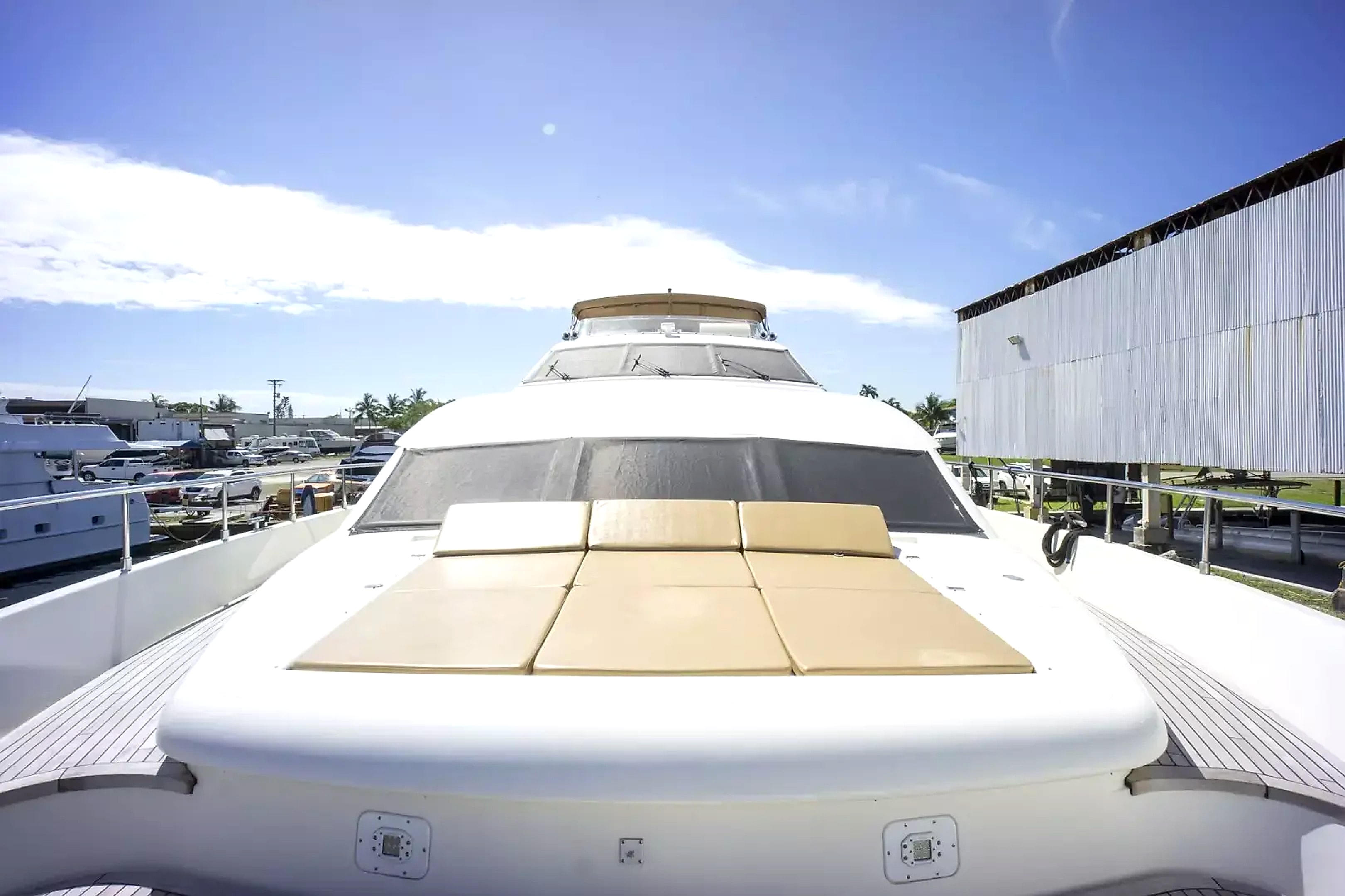 2000 Ferretti Yachts Custom Line 94 for sale (photo 31)