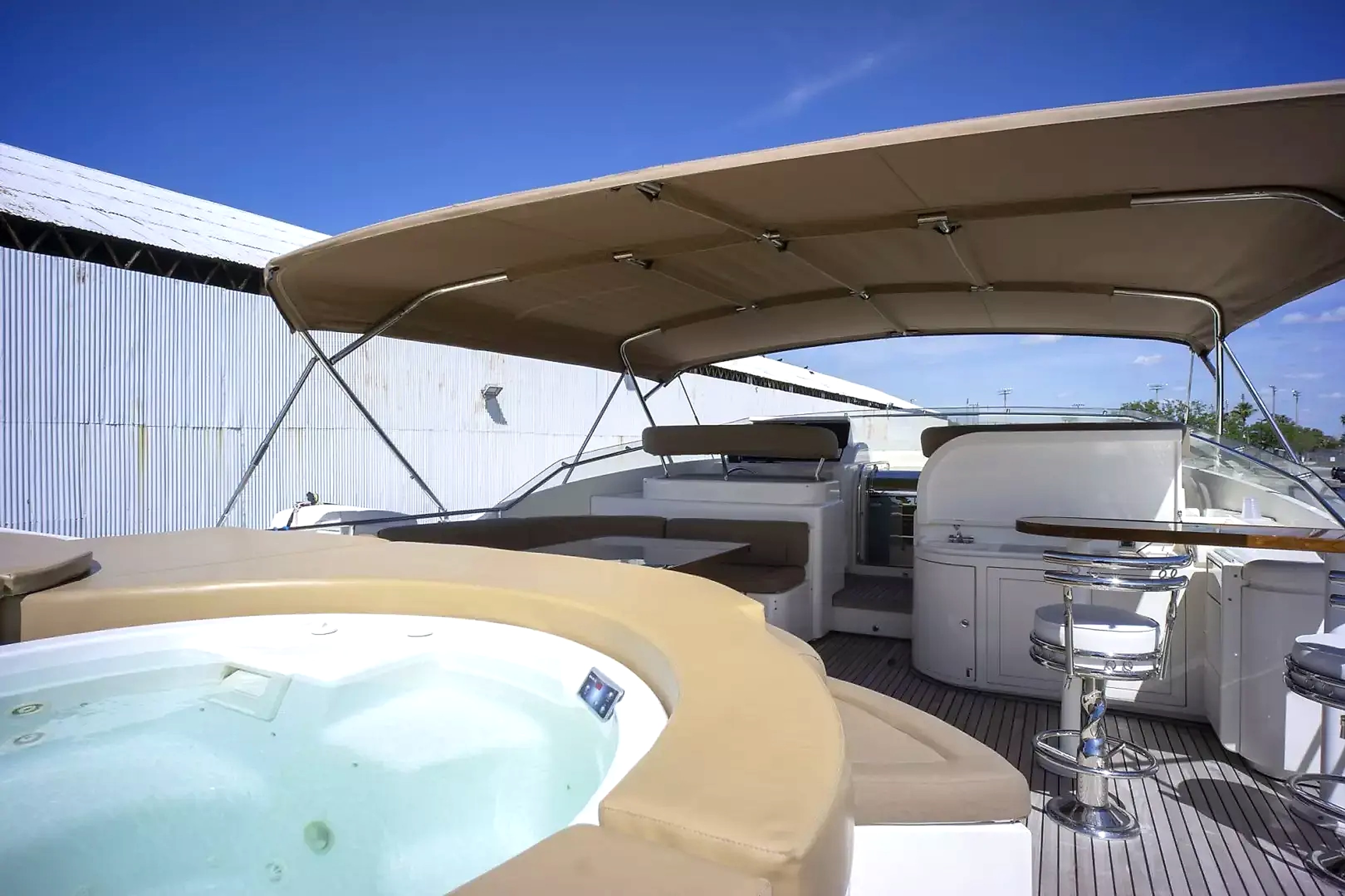 2000 Ferretti Yachts Custom Line 94 for sale (photo 33)
