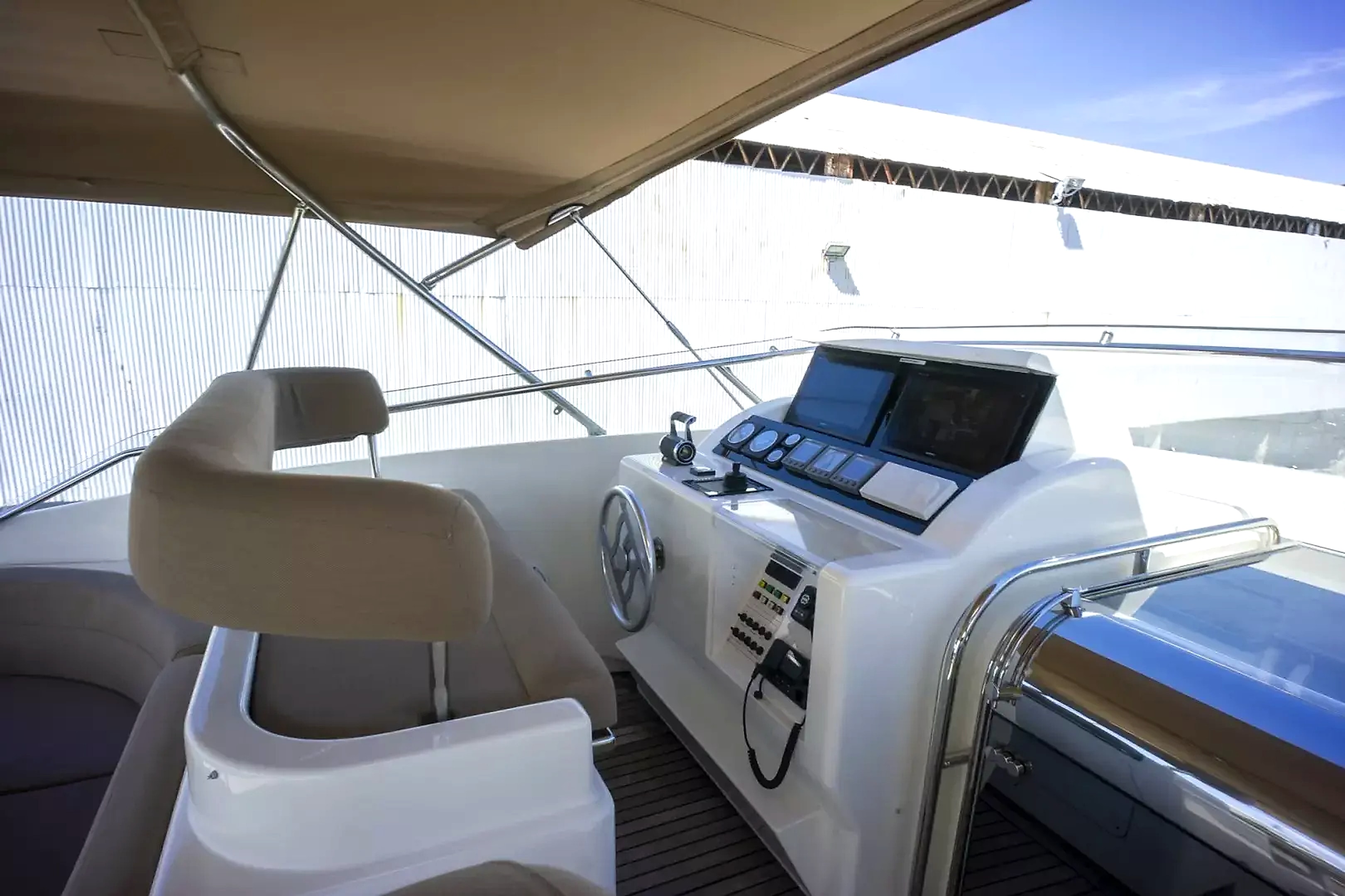 2000 Ferretti Yachts Custom Line 94 for sale (photo 34)