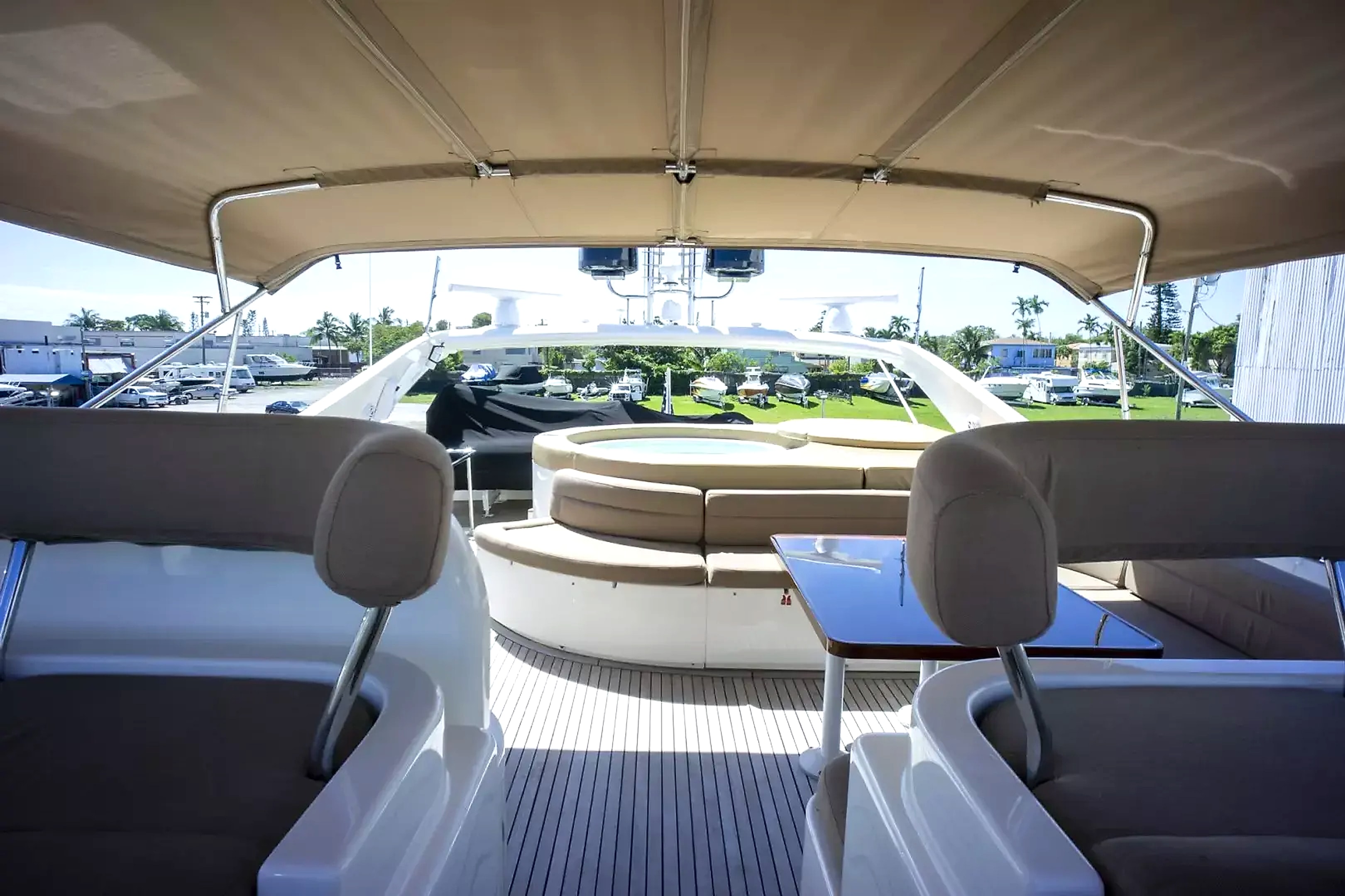 2000 Ferretti Yachts Custom Line 94 for sale (photo 35)