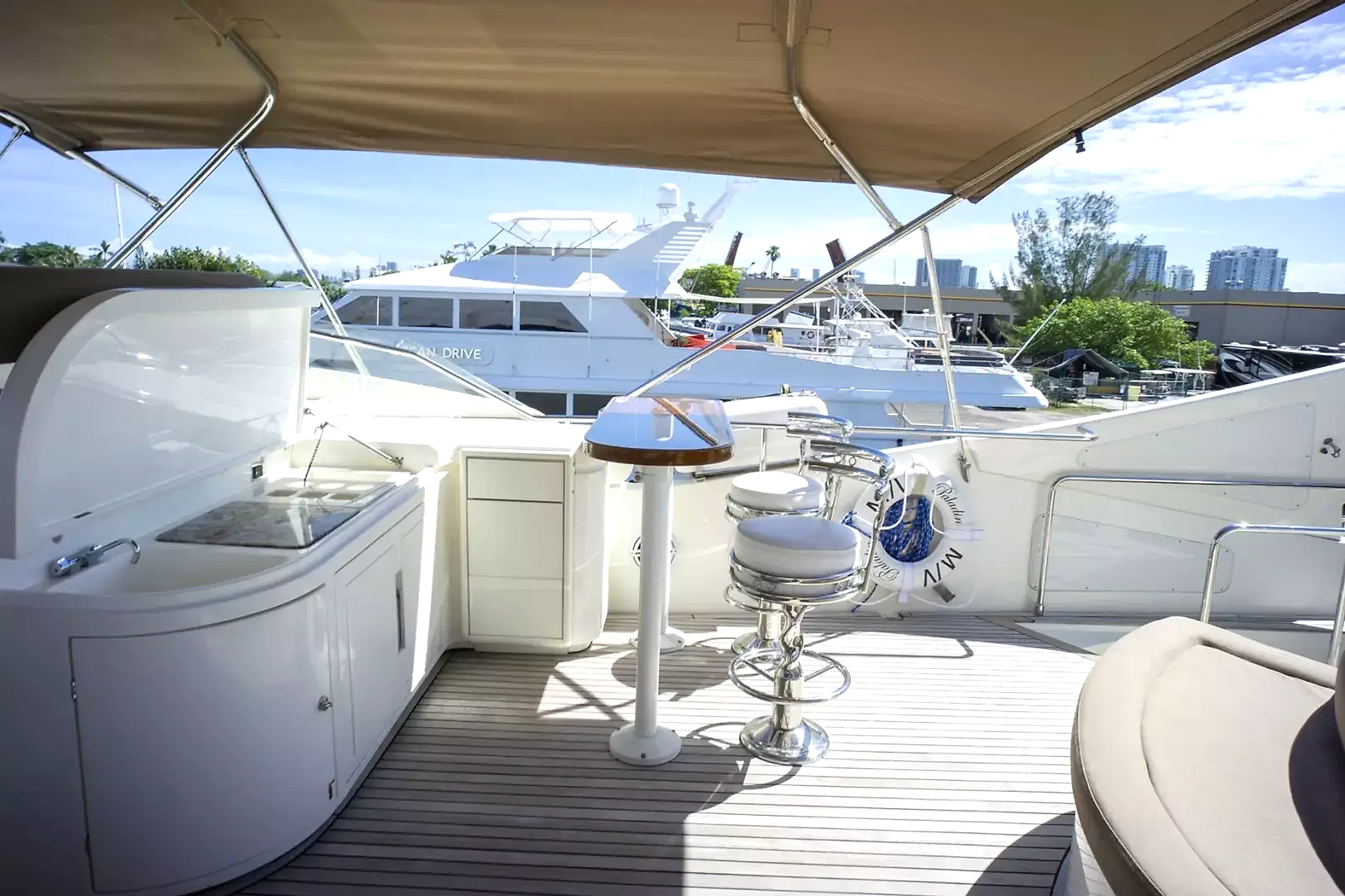 2000 Ferretti Yachts Custom Line 94 for sale (photo 36)