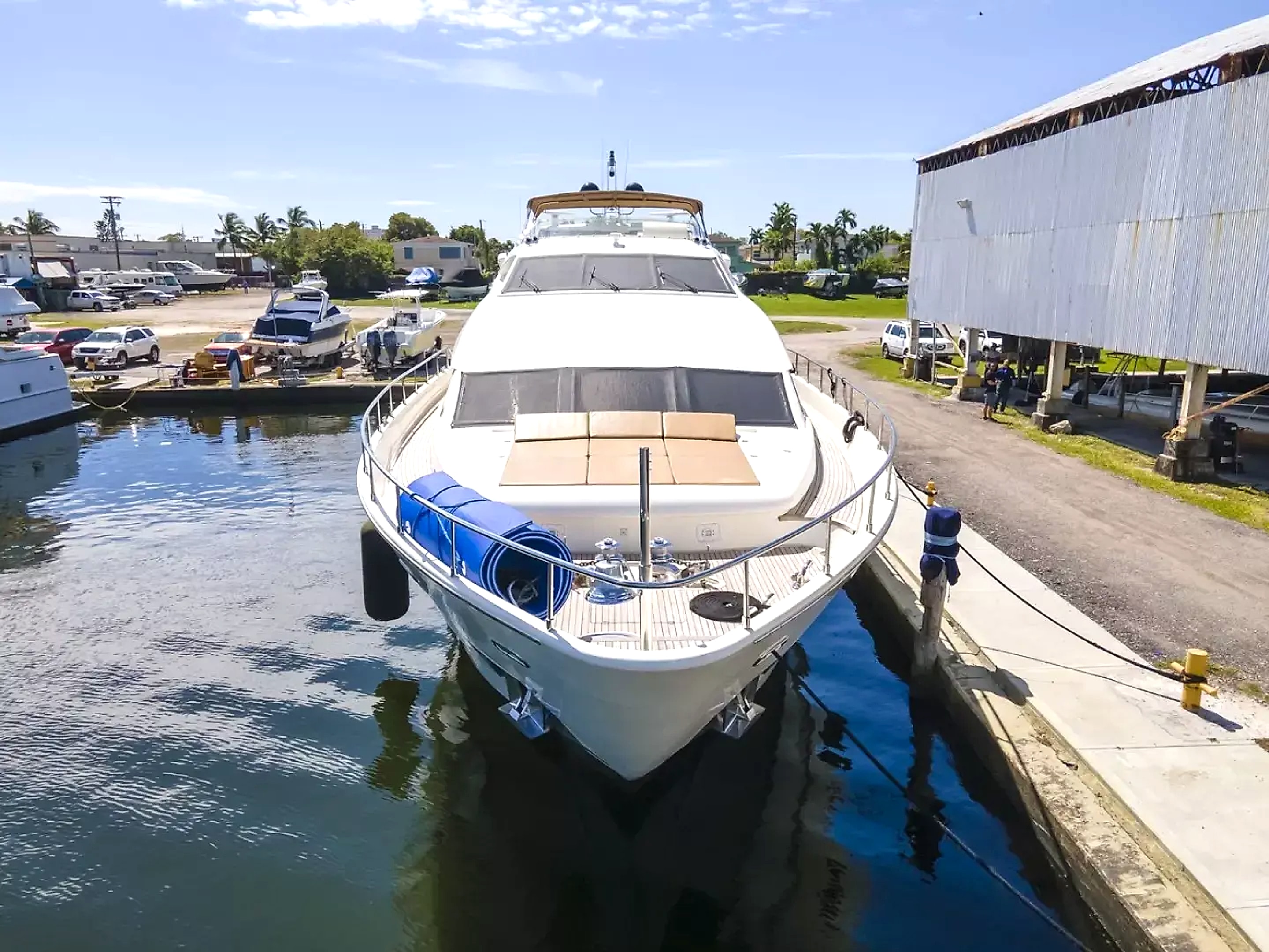 2000 Ferretti Yachts Custom Line 94 for sale (photo 39)