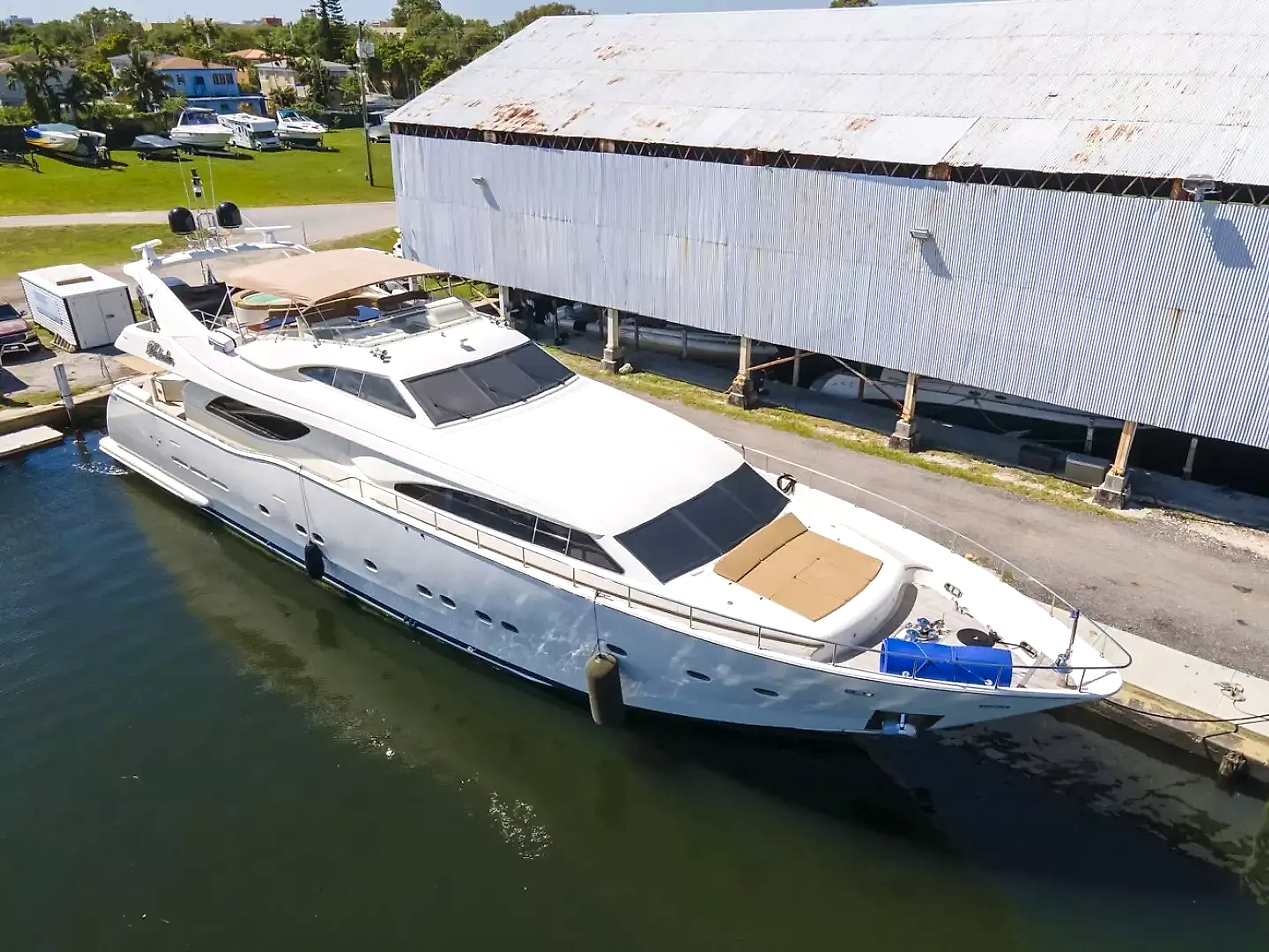 2000 Ferretti Yachts Custom Line 94 for sale (photo 40)